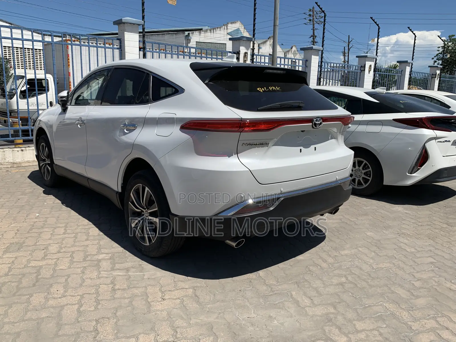 Toyota Harrier 2.5 Hybrid 4WD 2020 Pearl