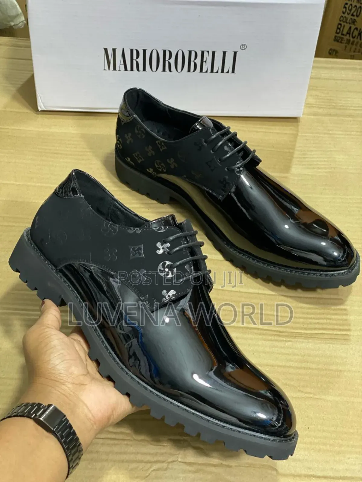 Gucci Wetlook Officials