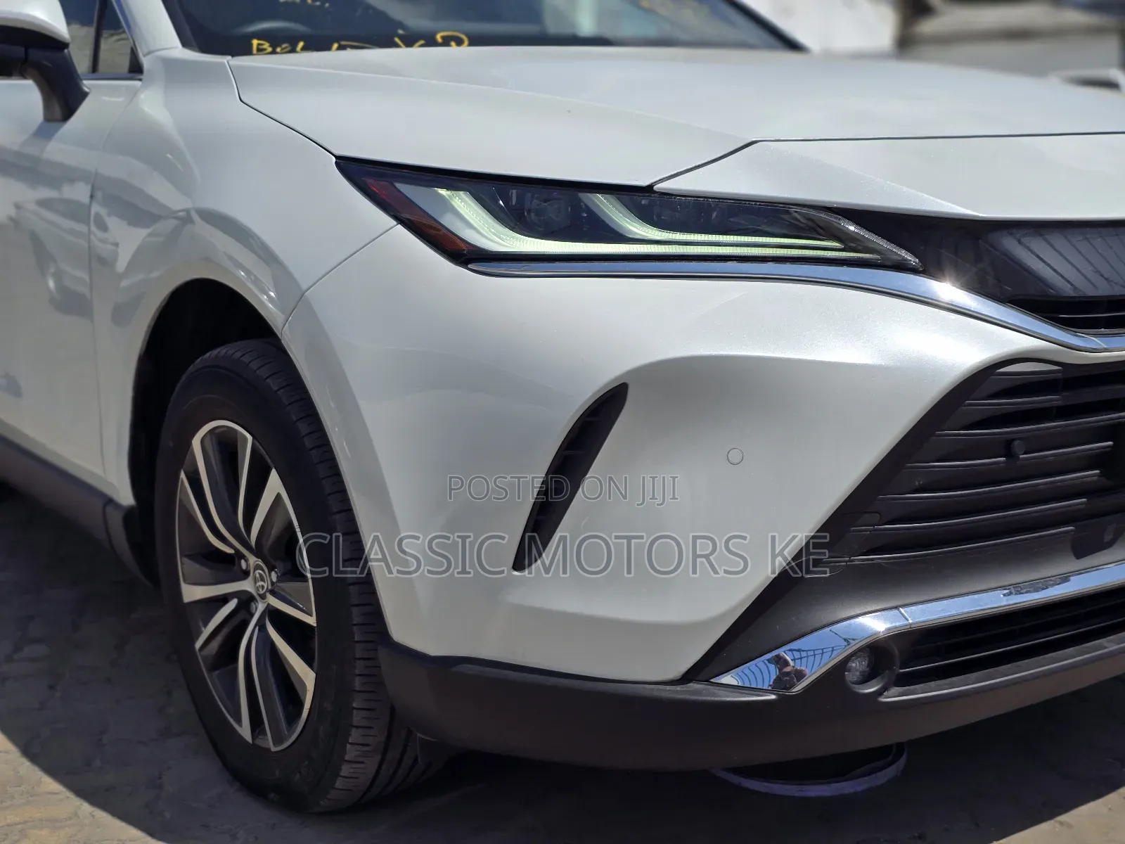 Toyota Harrier 2023 White