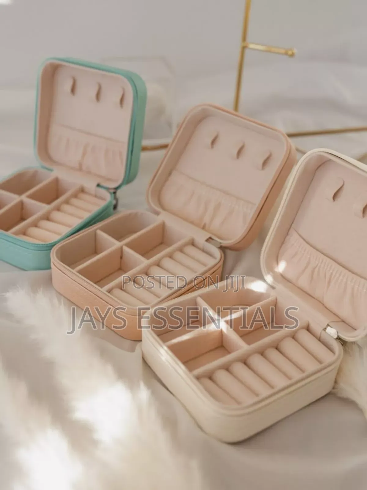 Portable Jewelry Organizers