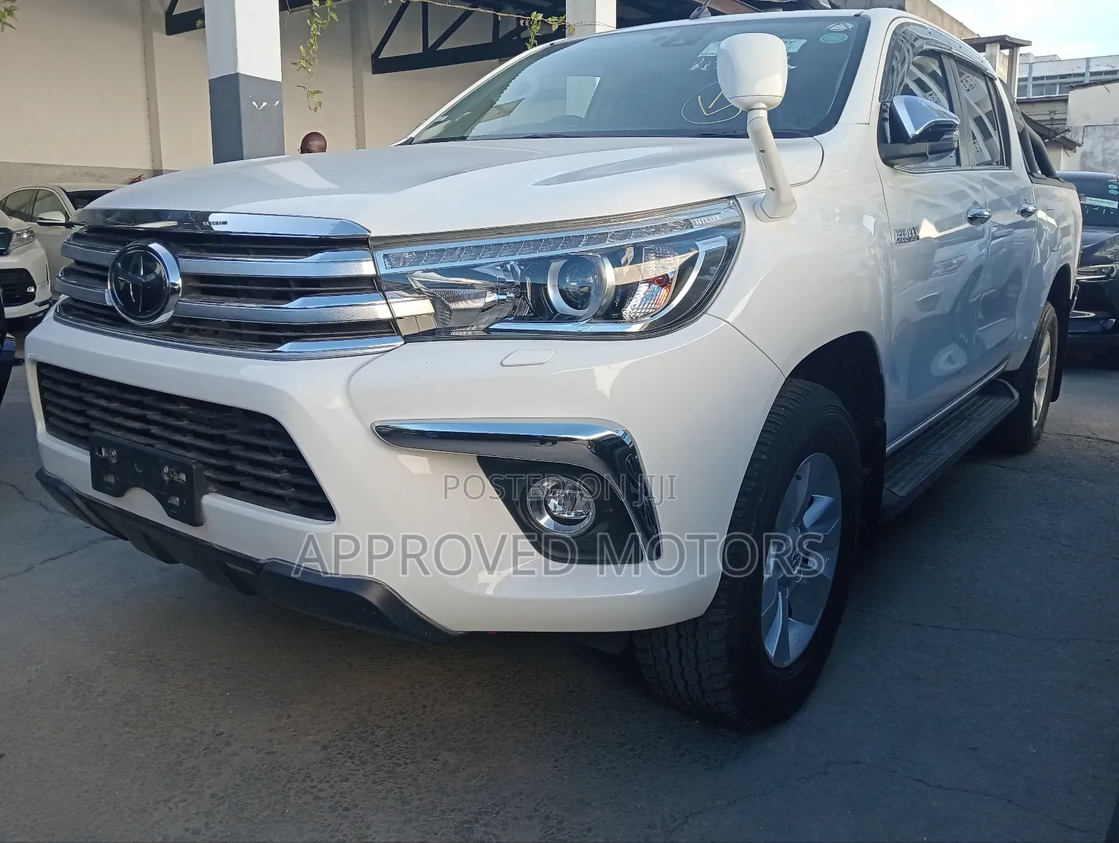 Toyota Hilux 2020 White