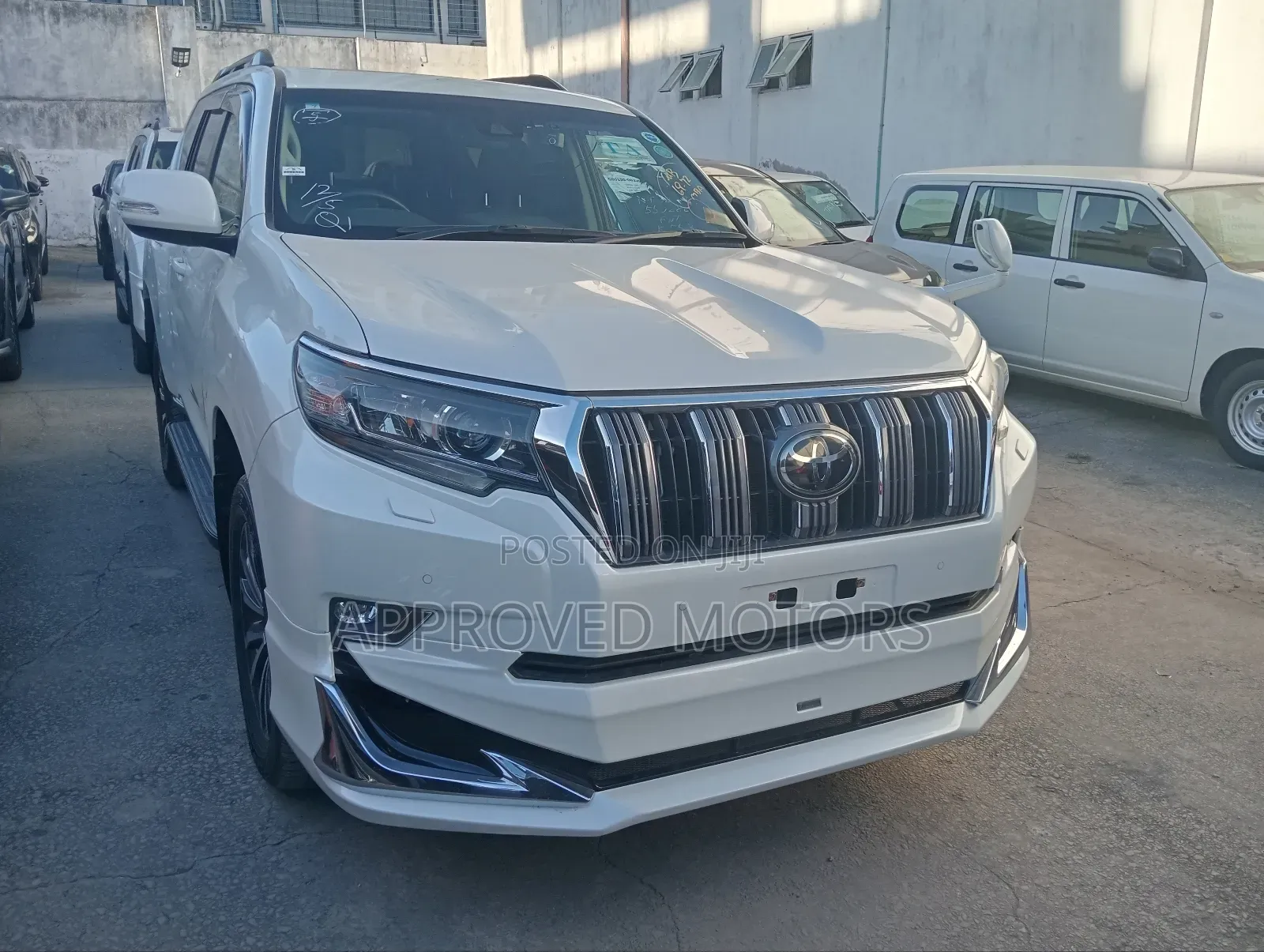 Toyota Land Cruiser Prado 2018 White