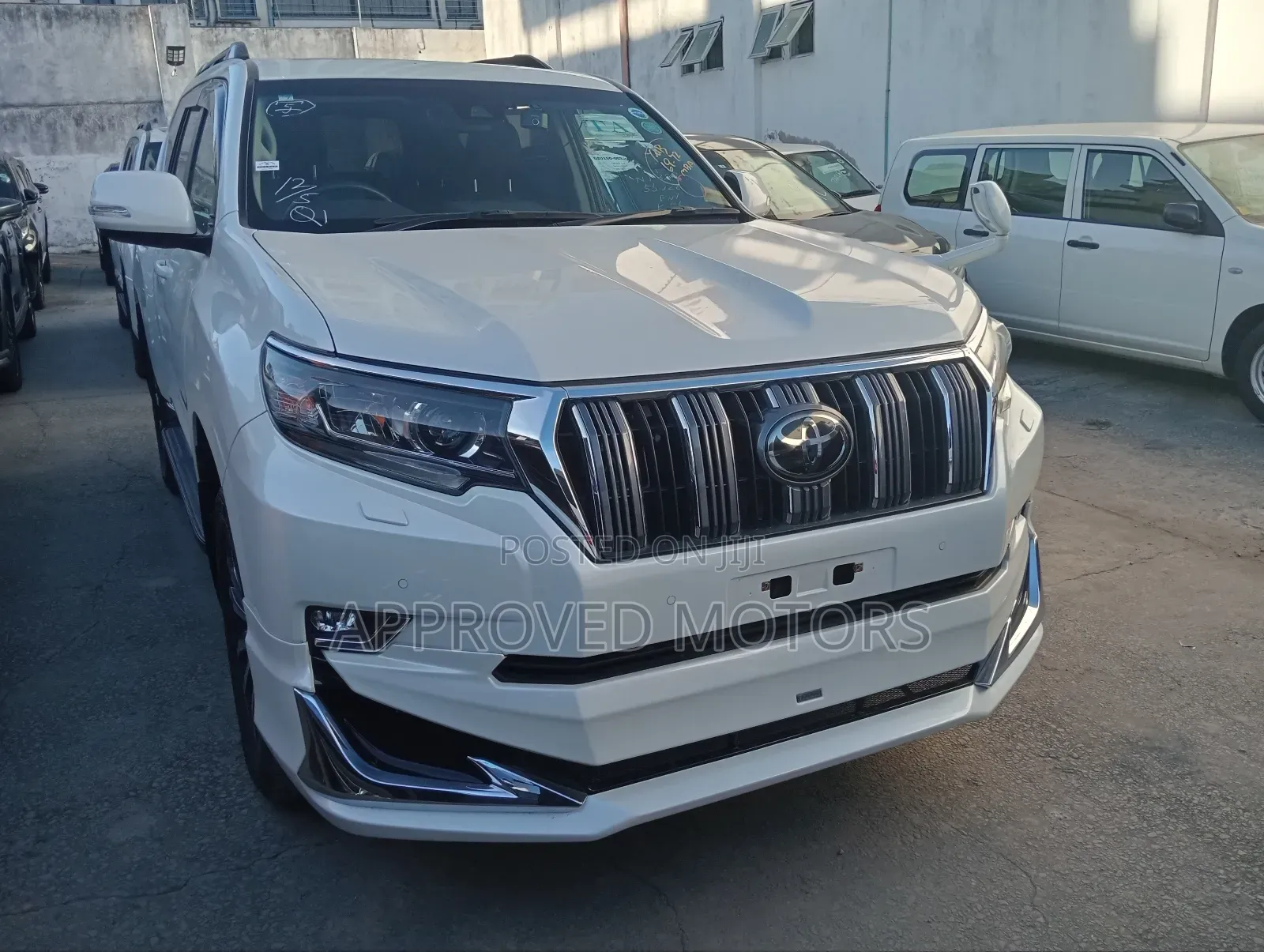 Toyota Land Cruiser Prado 2018 White