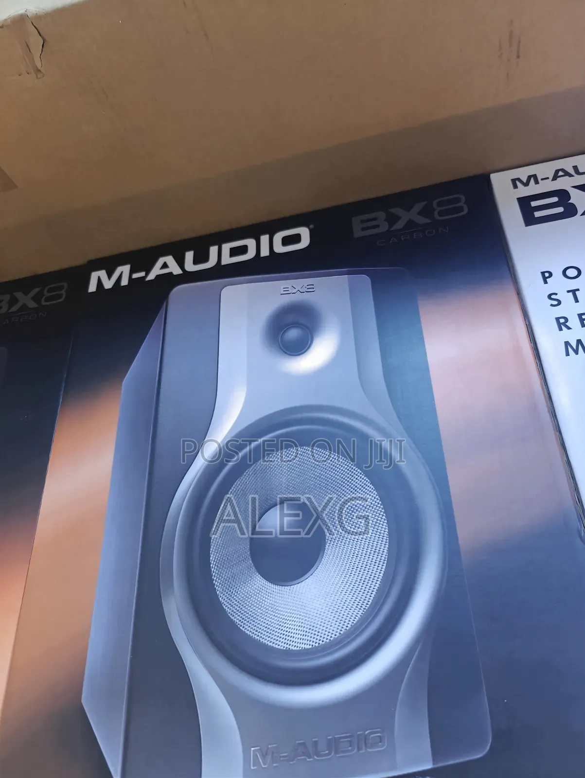 Bx8 Carbon Studio Monitor