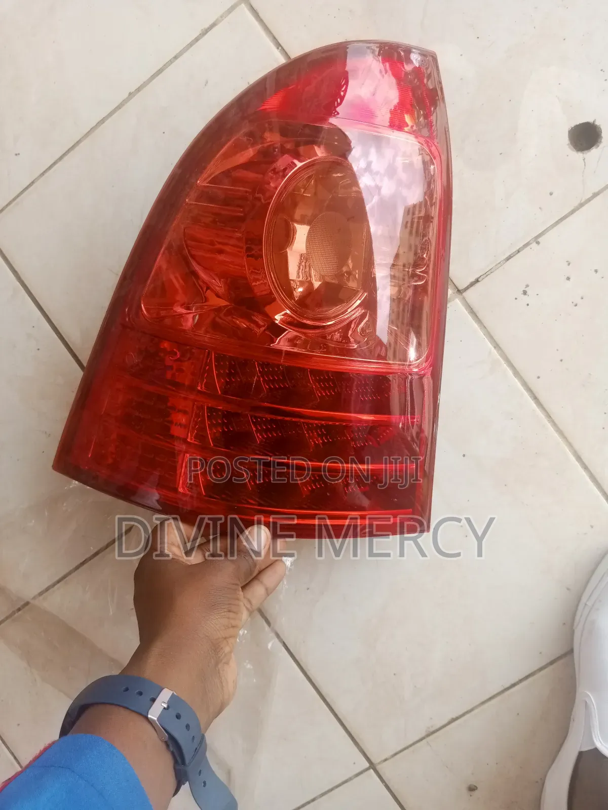 Toyota Fielder 05 Tail Lamp