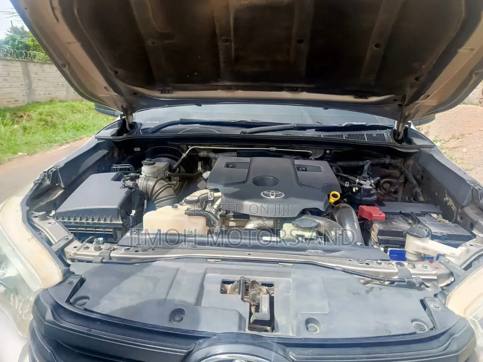 Toyota Hilux 2019 Silver