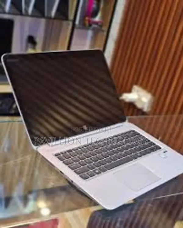 Laptop HP EliteBook 1040 G8 16GB Intel Core I7 SSD 256GB