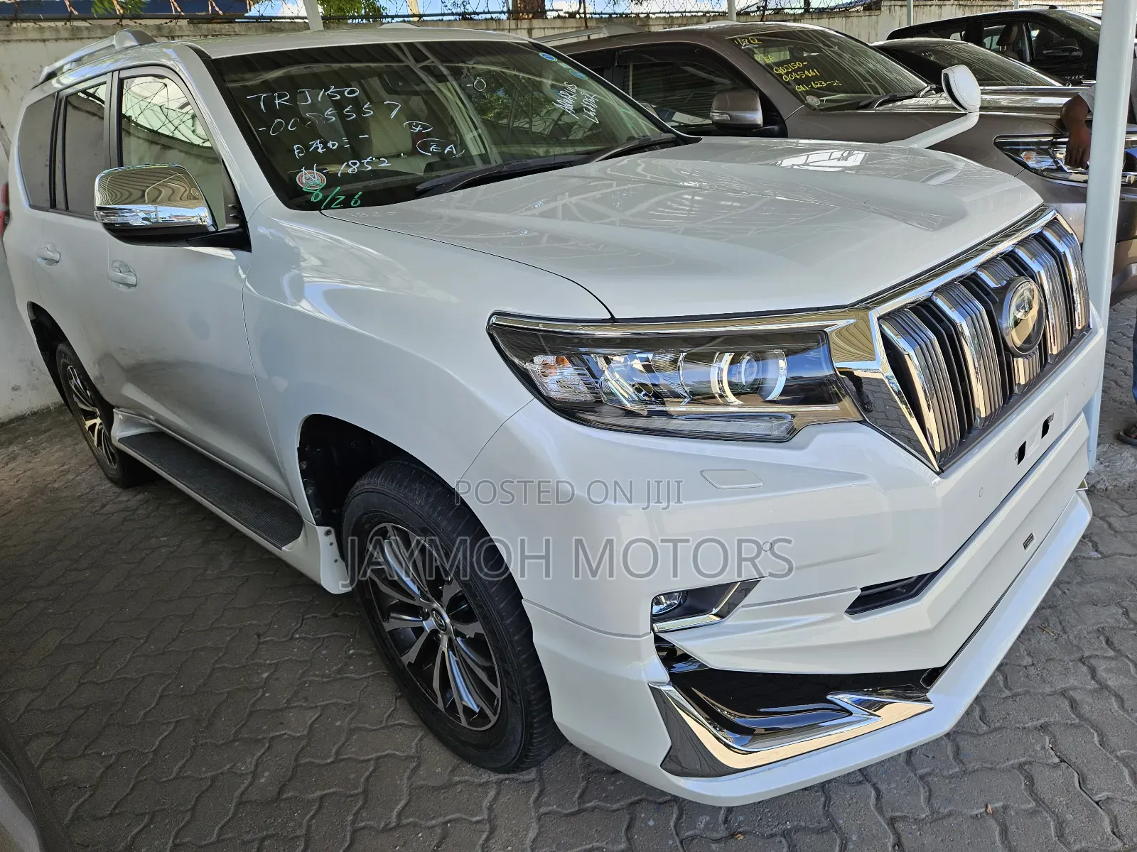 Toyota Land Cruiser Prado 2019 White