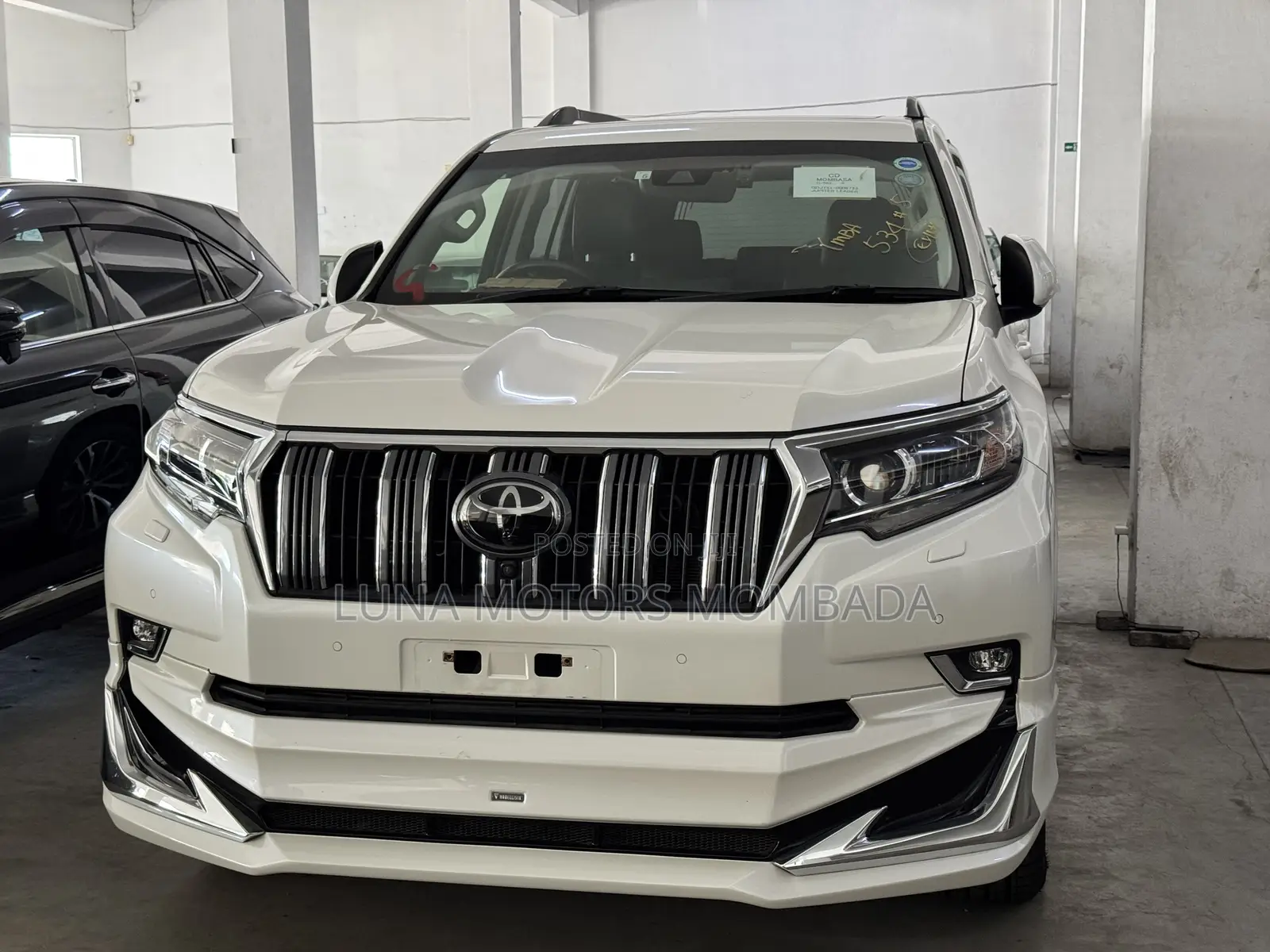 Toyota Land Cruiser Prado 2019 White