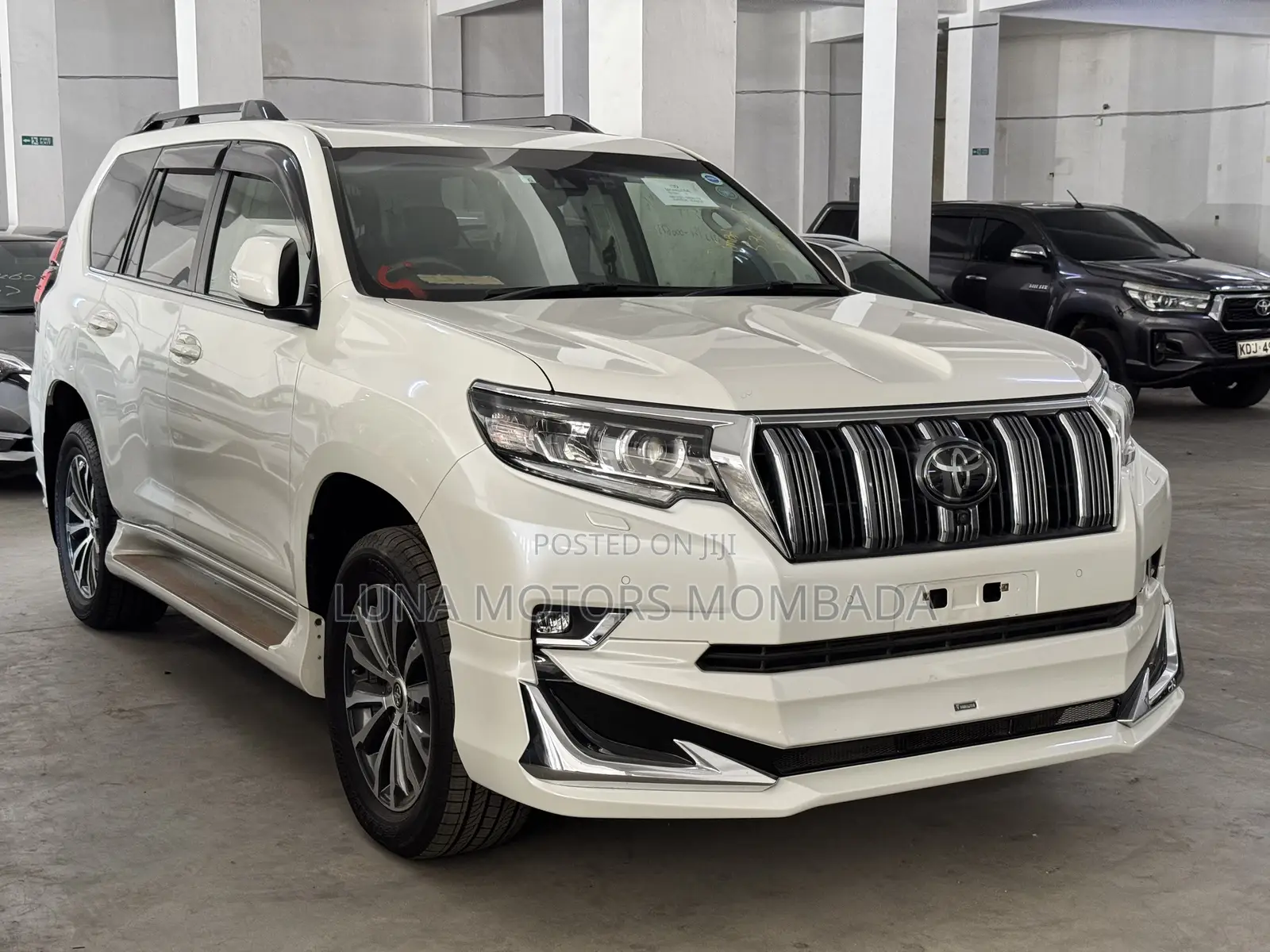 Toyota Land Cruiser Prado 2019 White