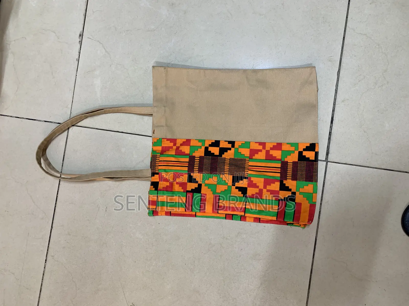 Akra Tote Bags