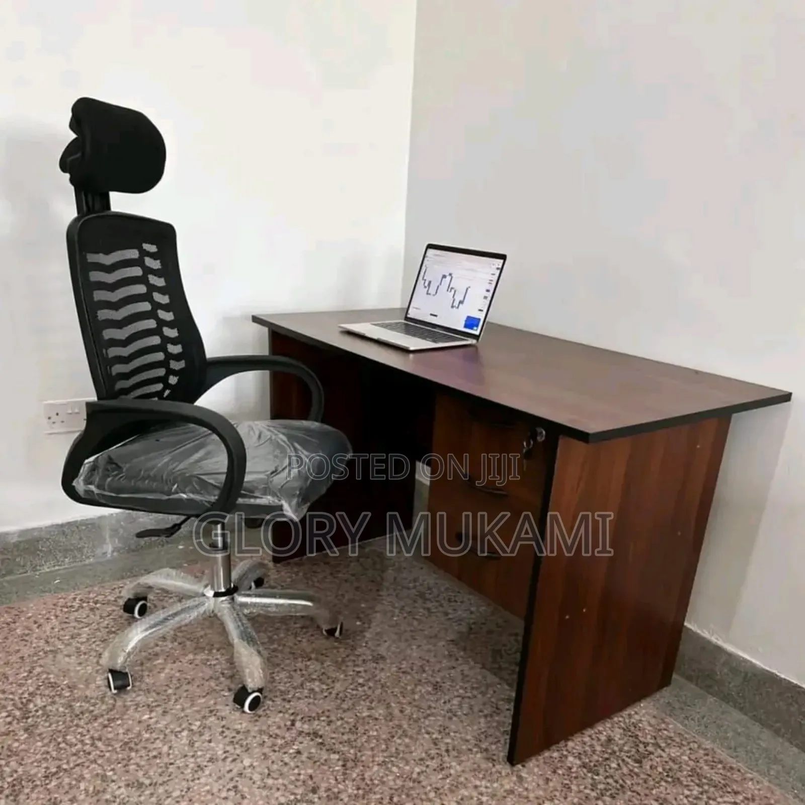 Headrest Office Mesh Chair With Office Desk Table