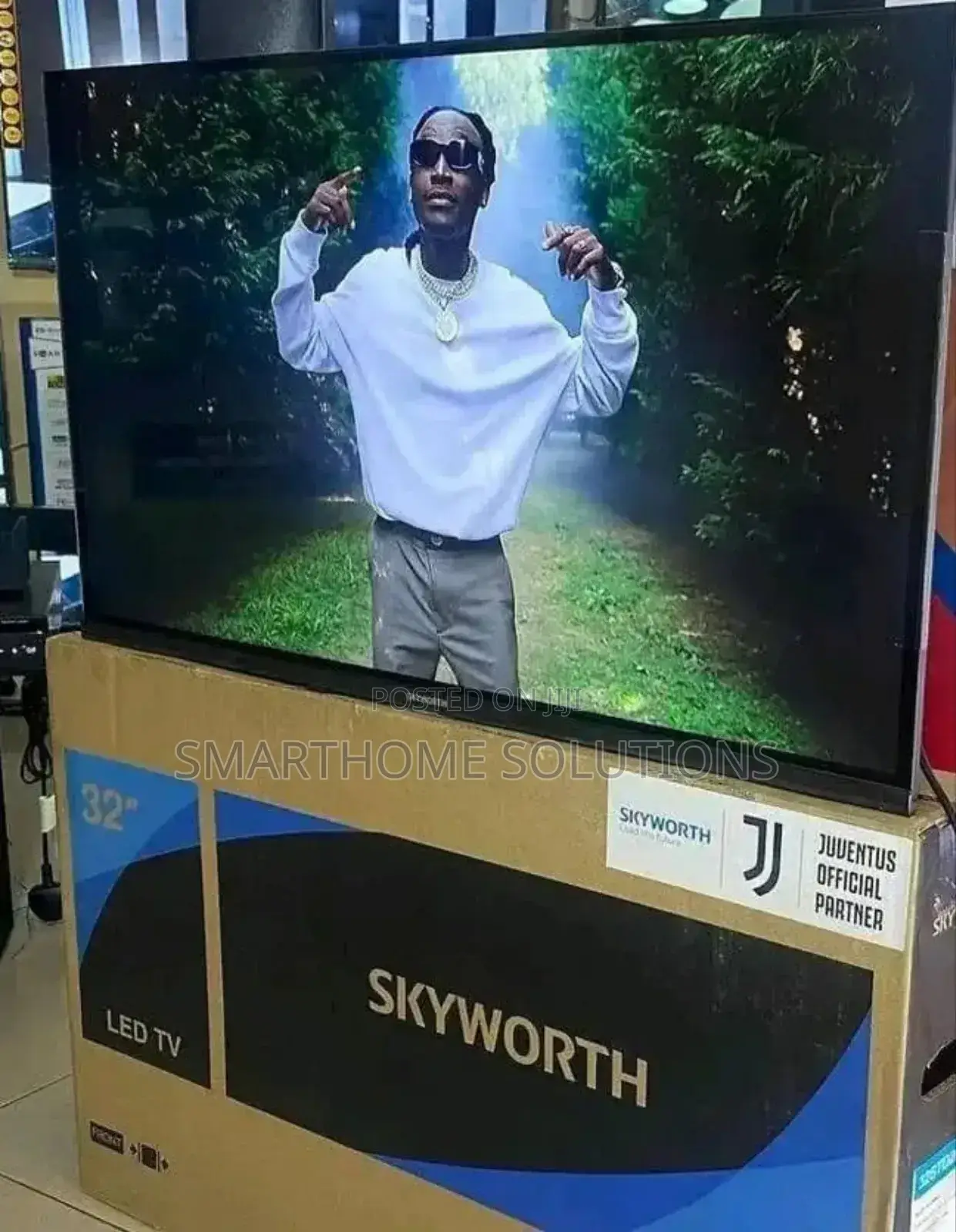 Skyworth 32 " Smart Android Tv