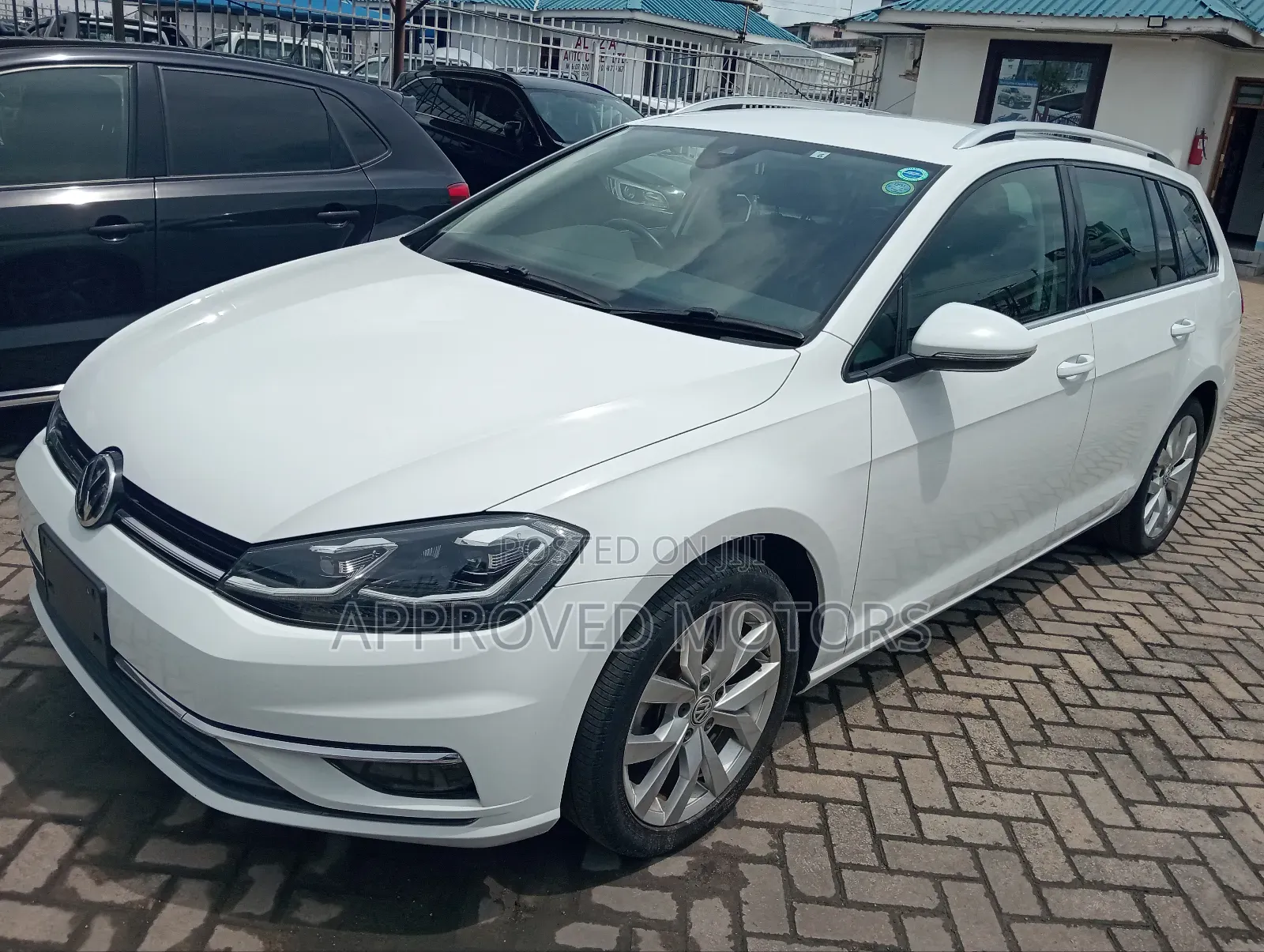 Volkswagen Golf 2018 White