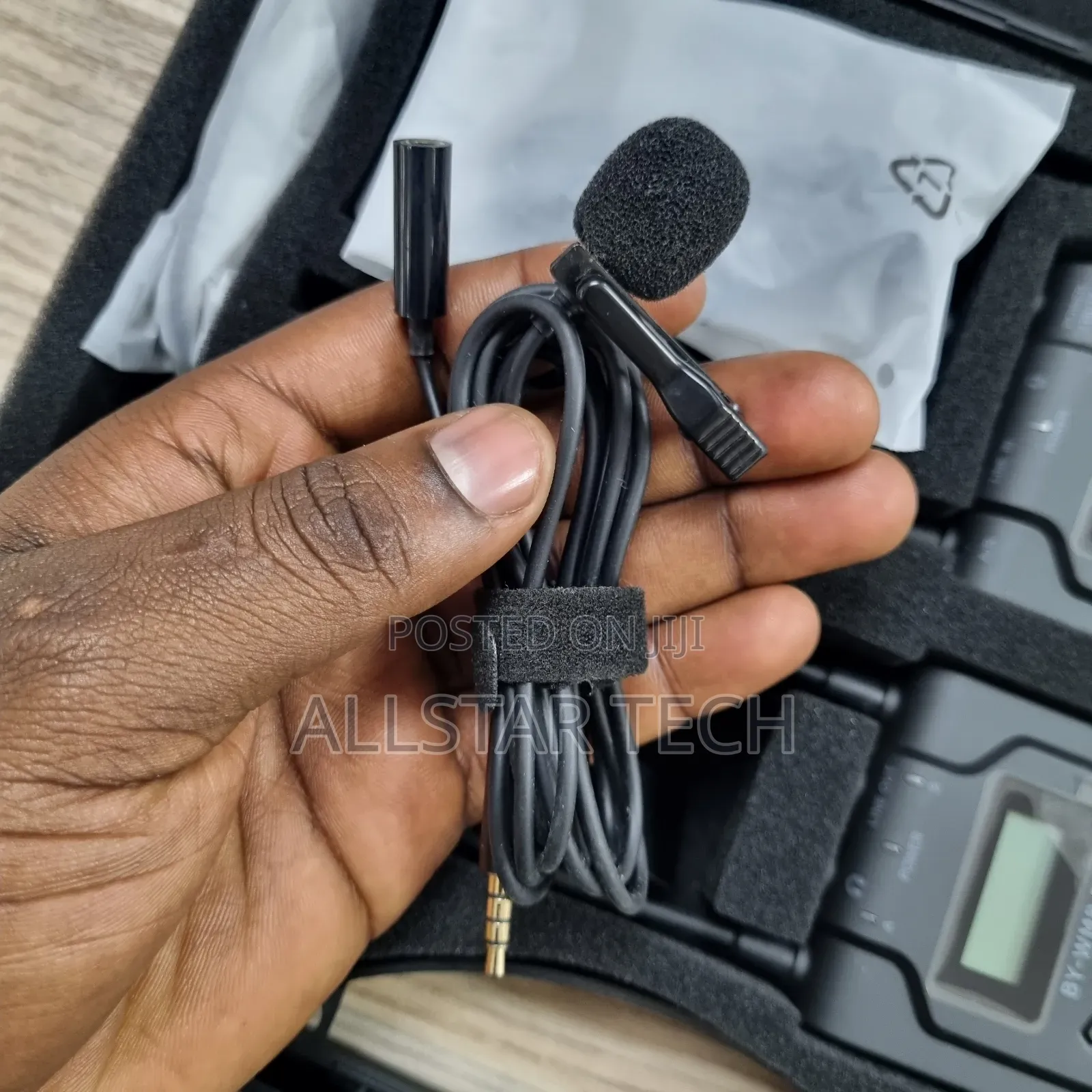 Boya by-Wm8 Pro Uhf Dual-Channel Mono/Stereo Wireless