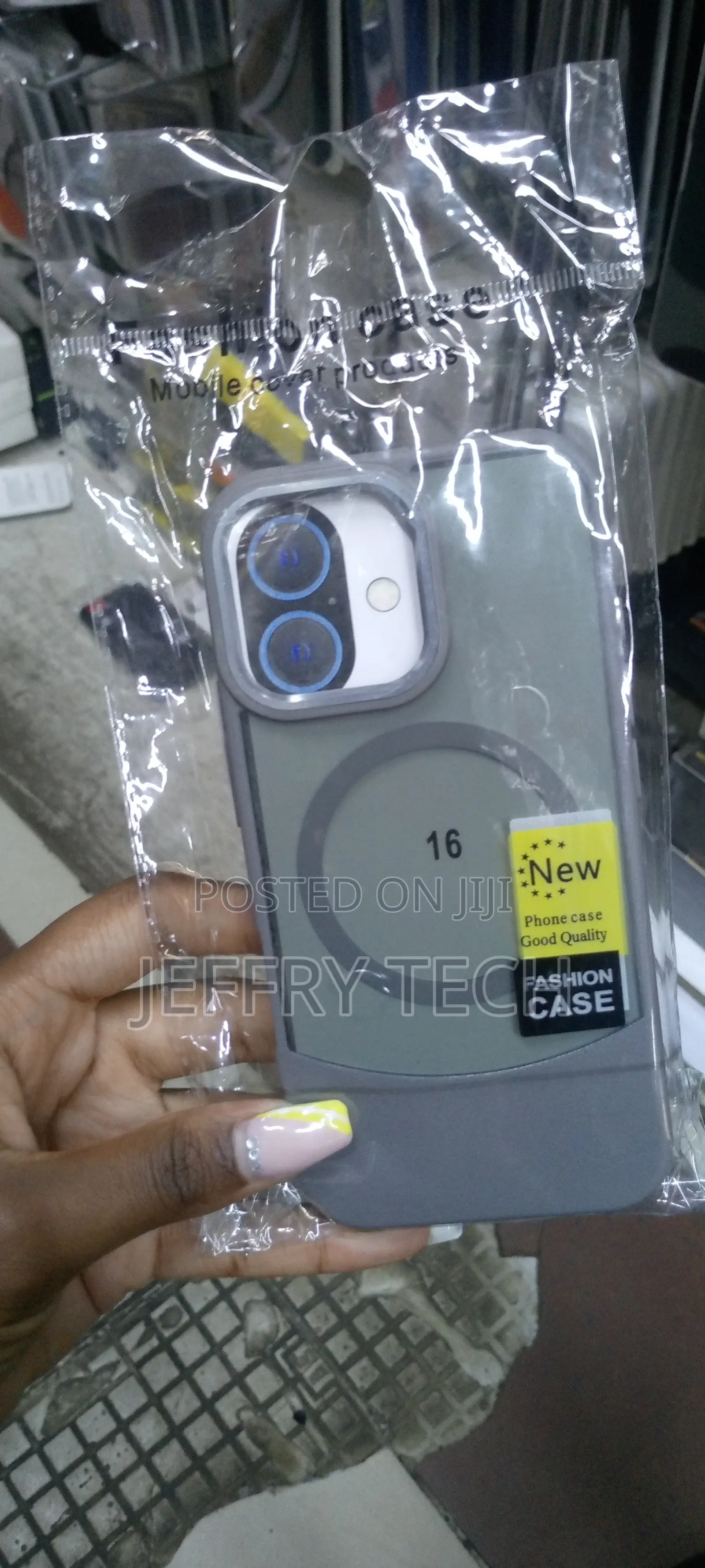 iPhone 16 Series Luxury Bottom Cut Magsafe Back Cover Gray