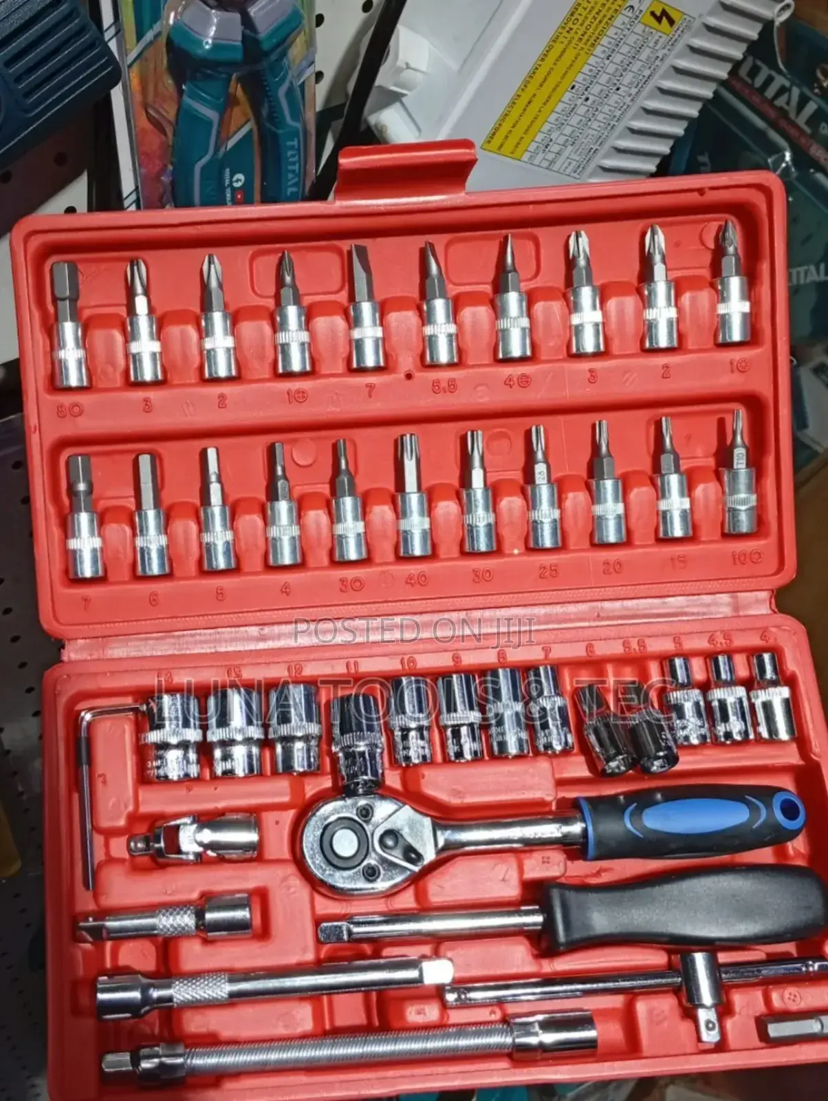 46pcs Socket Wrench Set Accessories