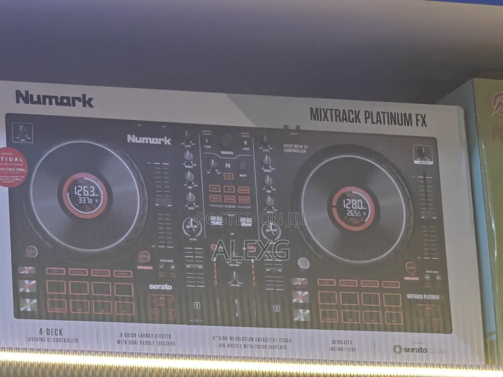 Numark Mixtrack Platinum Fx