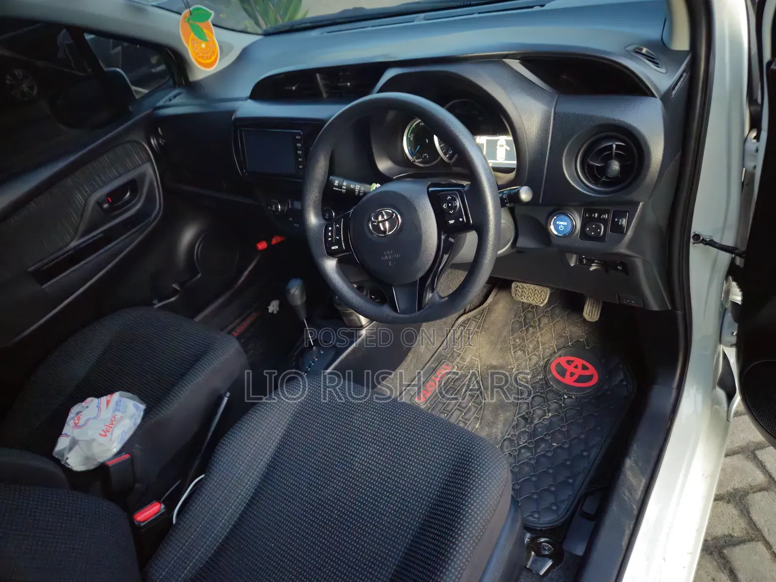 Toyota Vitz 2018 White