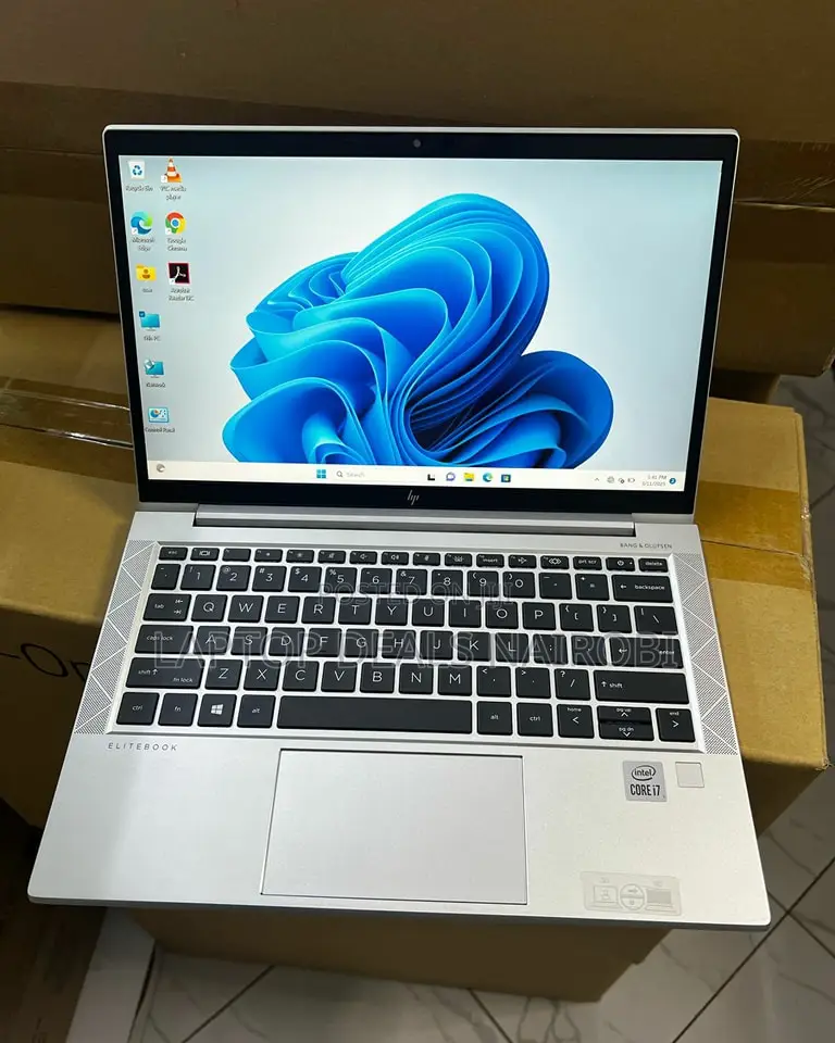 Laptop HP EliteBook 830 G8 16GB Intel Core I7 SSD 512GB
