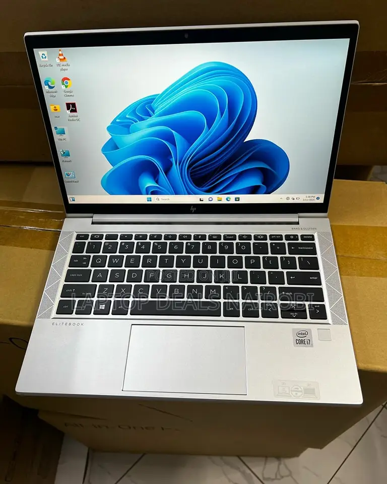 Laptop HP EliteBook 830 G8 16GB Intel Core I7 SSD 512GB