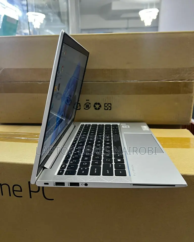 Laptop HP EliteBook 830 G8 16GB Intel Core I7 SSD 512GB