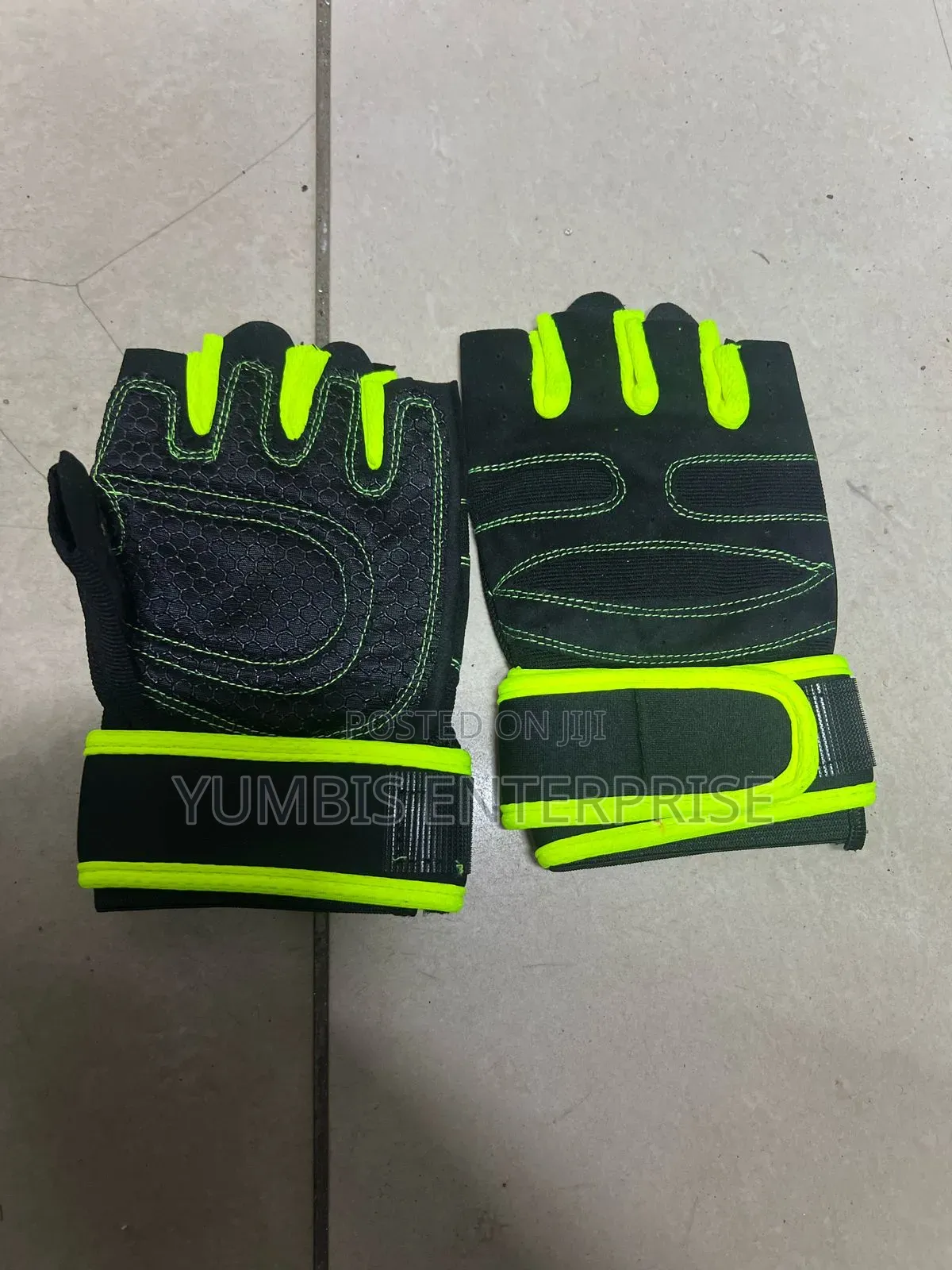Black ,Green Work Out/Training Gloves