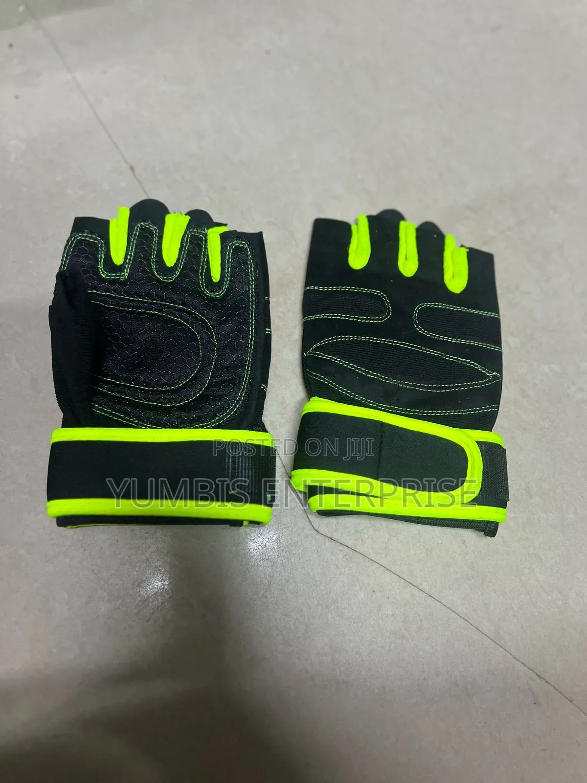 Black ,Green Work Out/Training Gloves