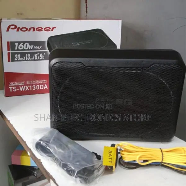 130da Subwoofer Amplified Under Seat Remote and Cable Mounts