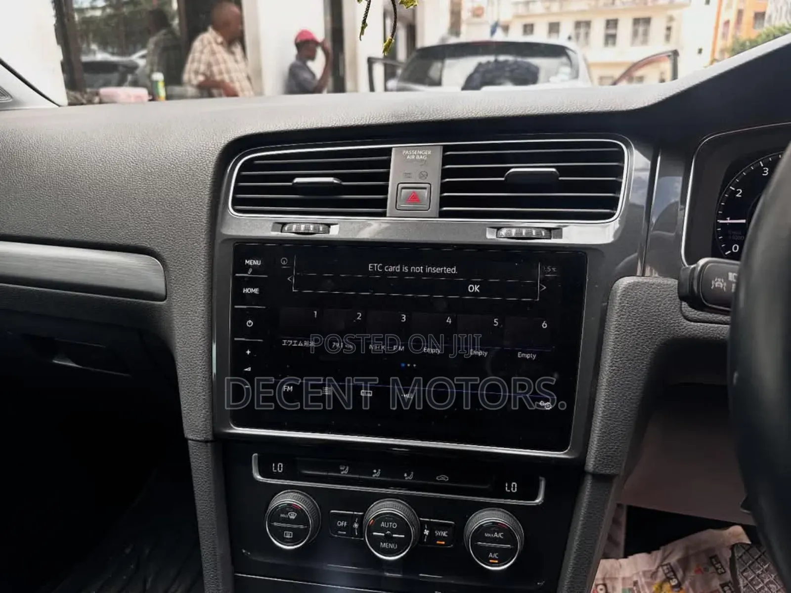 Volkswagen Golf TSI SE FWD 2018 White