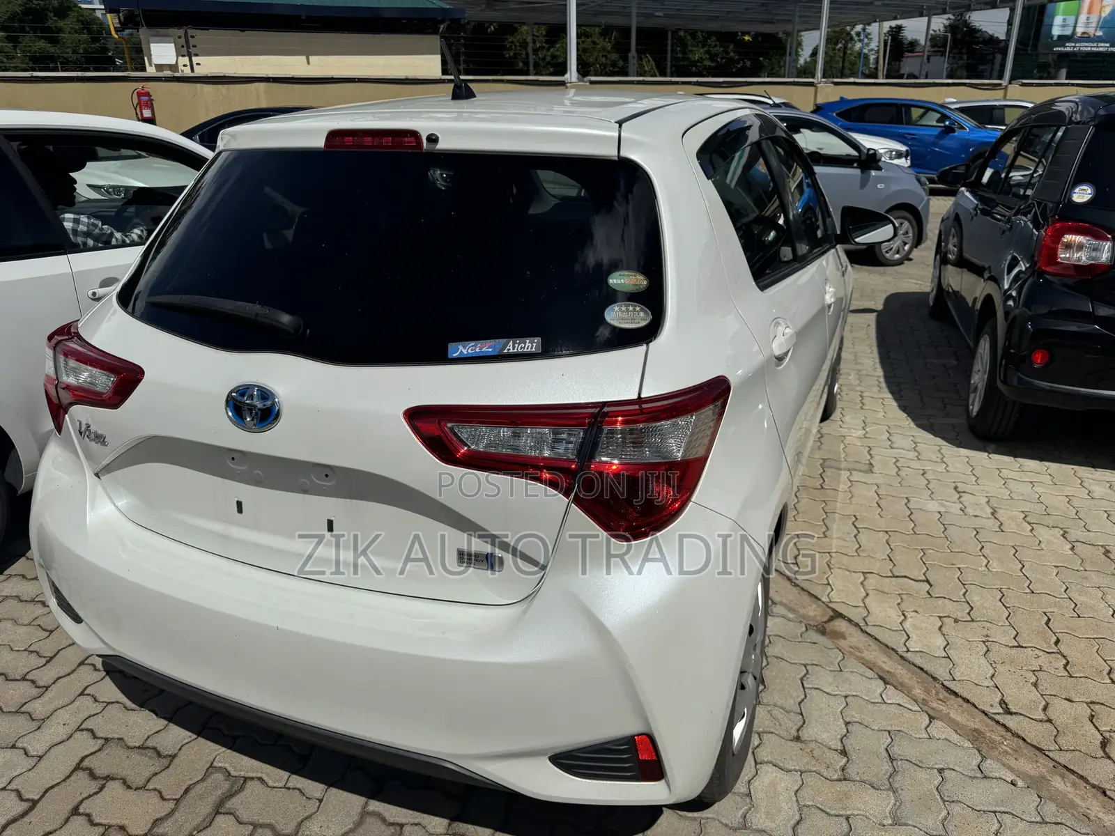 Toyota Vitz 1.5 FWD 5dr 2017 White