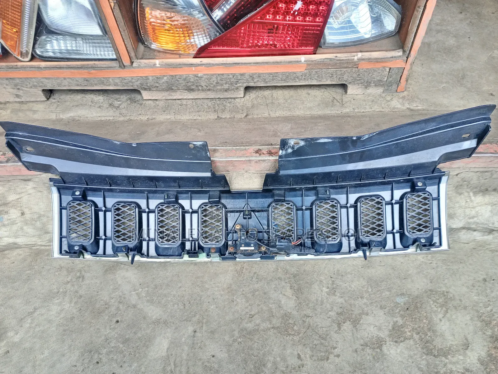 Delica Grill With Front Camera