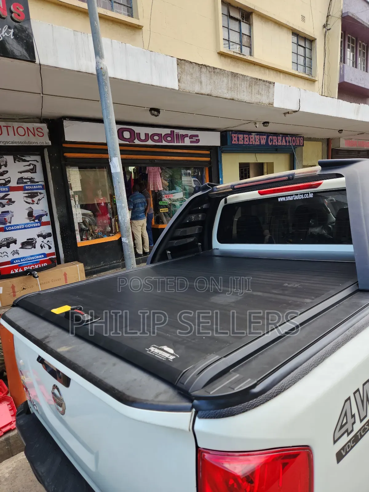Toyota Hilux Revo With Lock Pick Up Tail Box