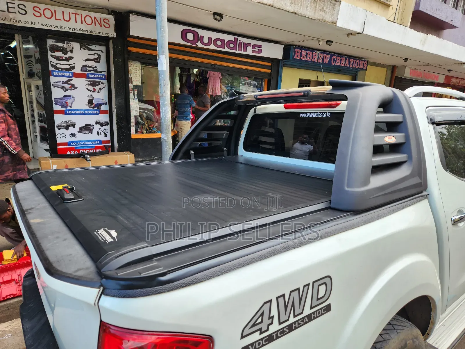 Toyota Hilux Revo With Lock Pick Up Tail Box