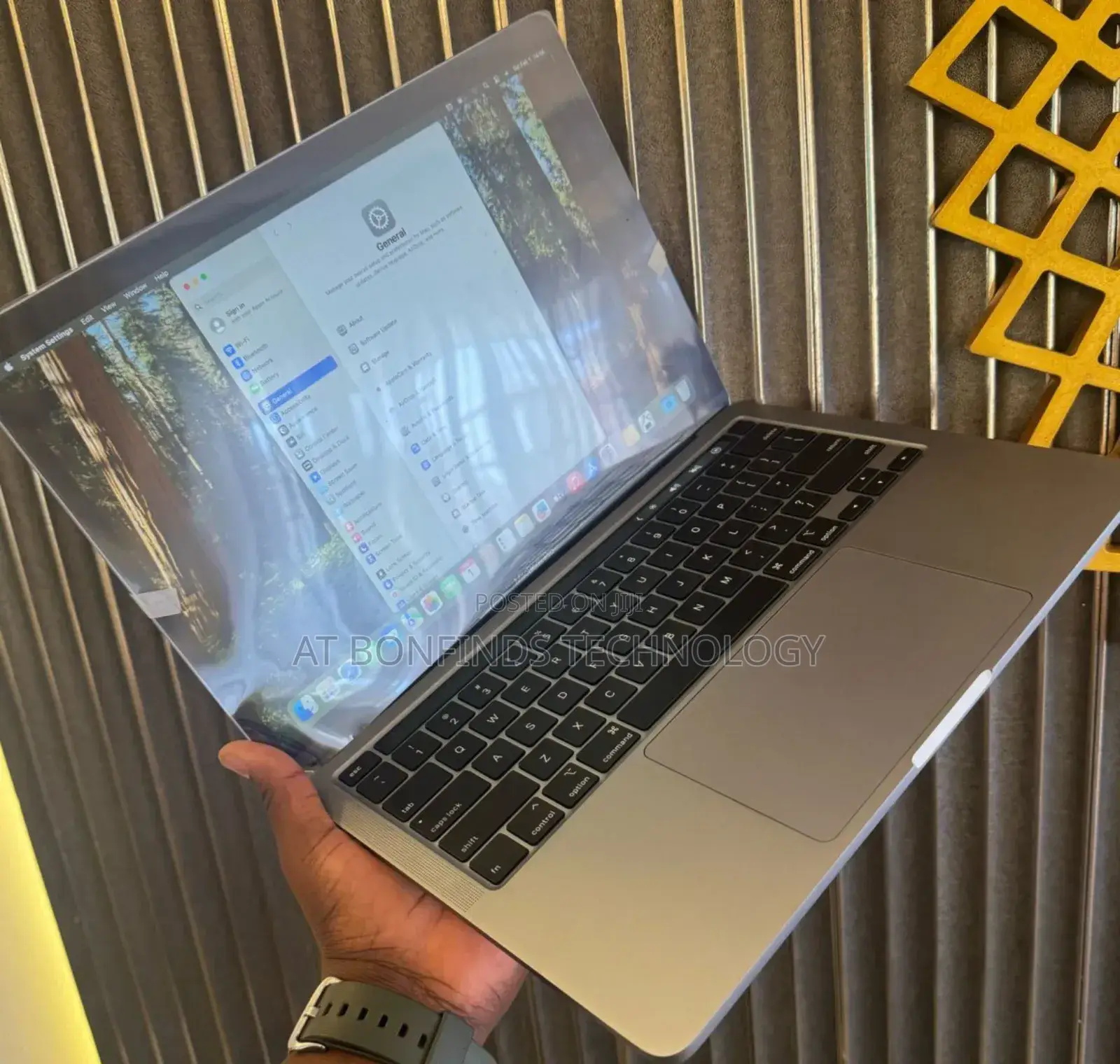 New Laptop Apple MacBook Pro 2020 M1 16GB Apple M1 SSD 1T