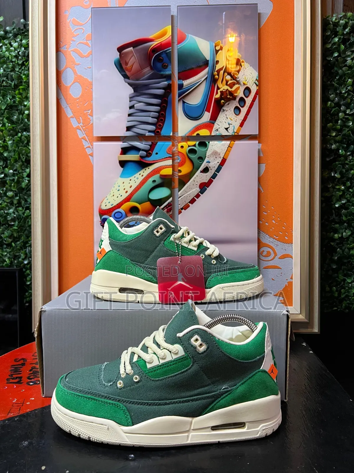 Jordan 3 Nina Chanel
Sneakers