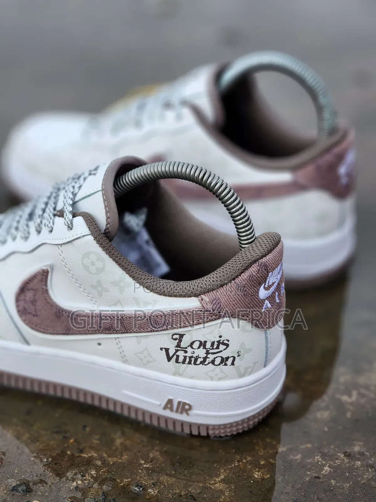 *Lv Nike Air Force 1 Low*
 White Brown Sneakers