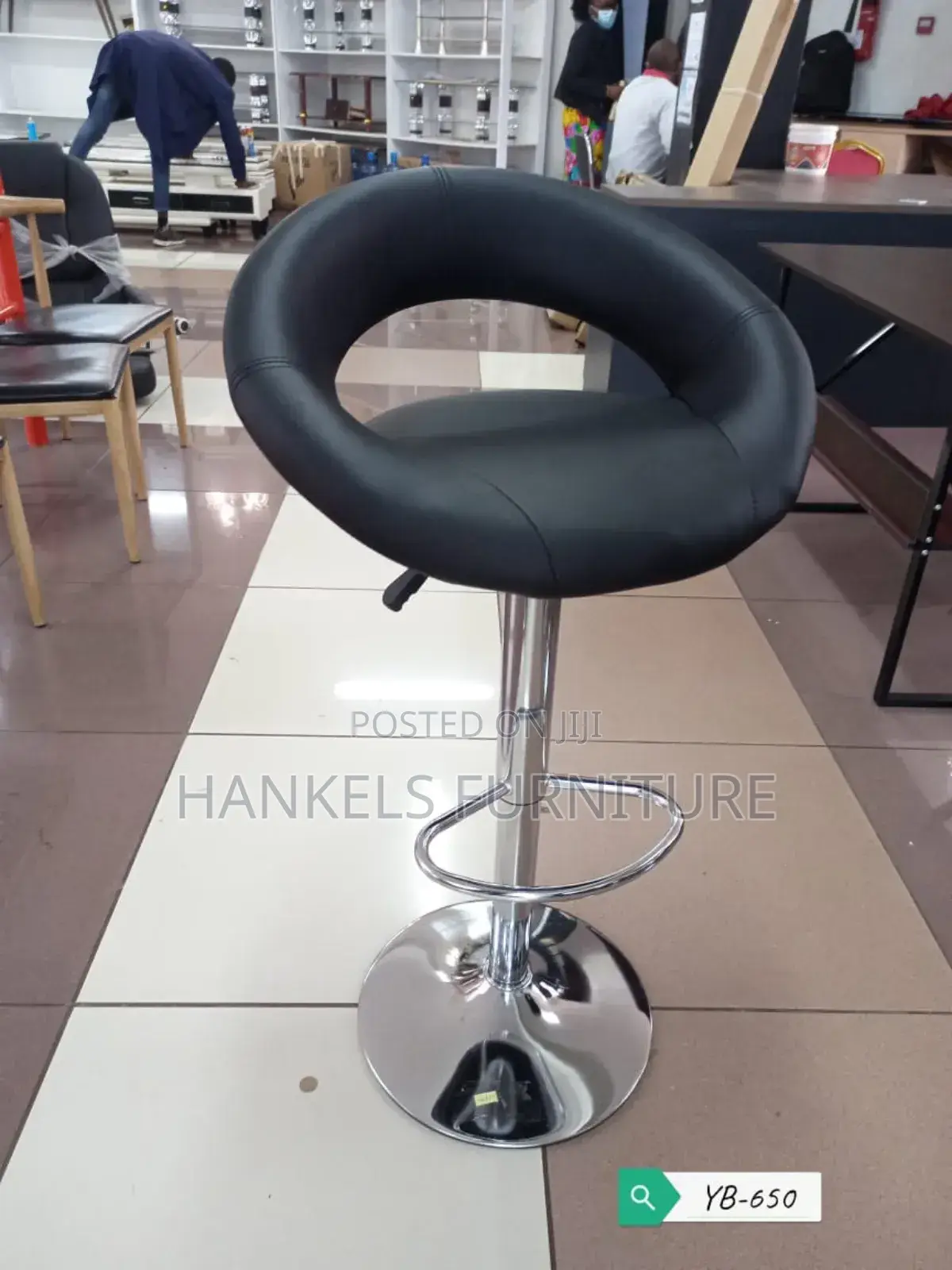 Curve Back Bar Stool