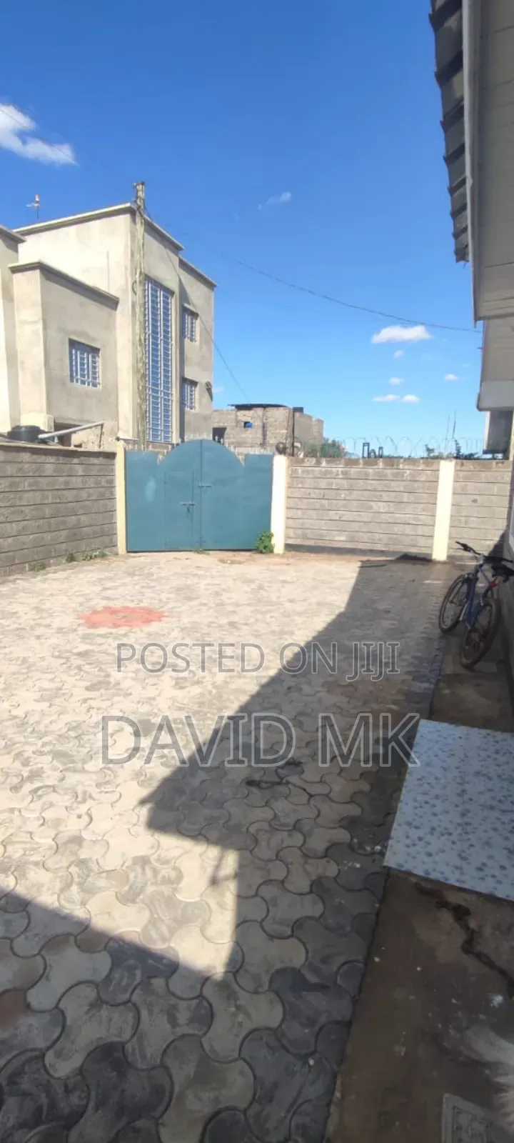 2bdrm Mansion in Judas Area, Kenyatta Road / Theta  for sale