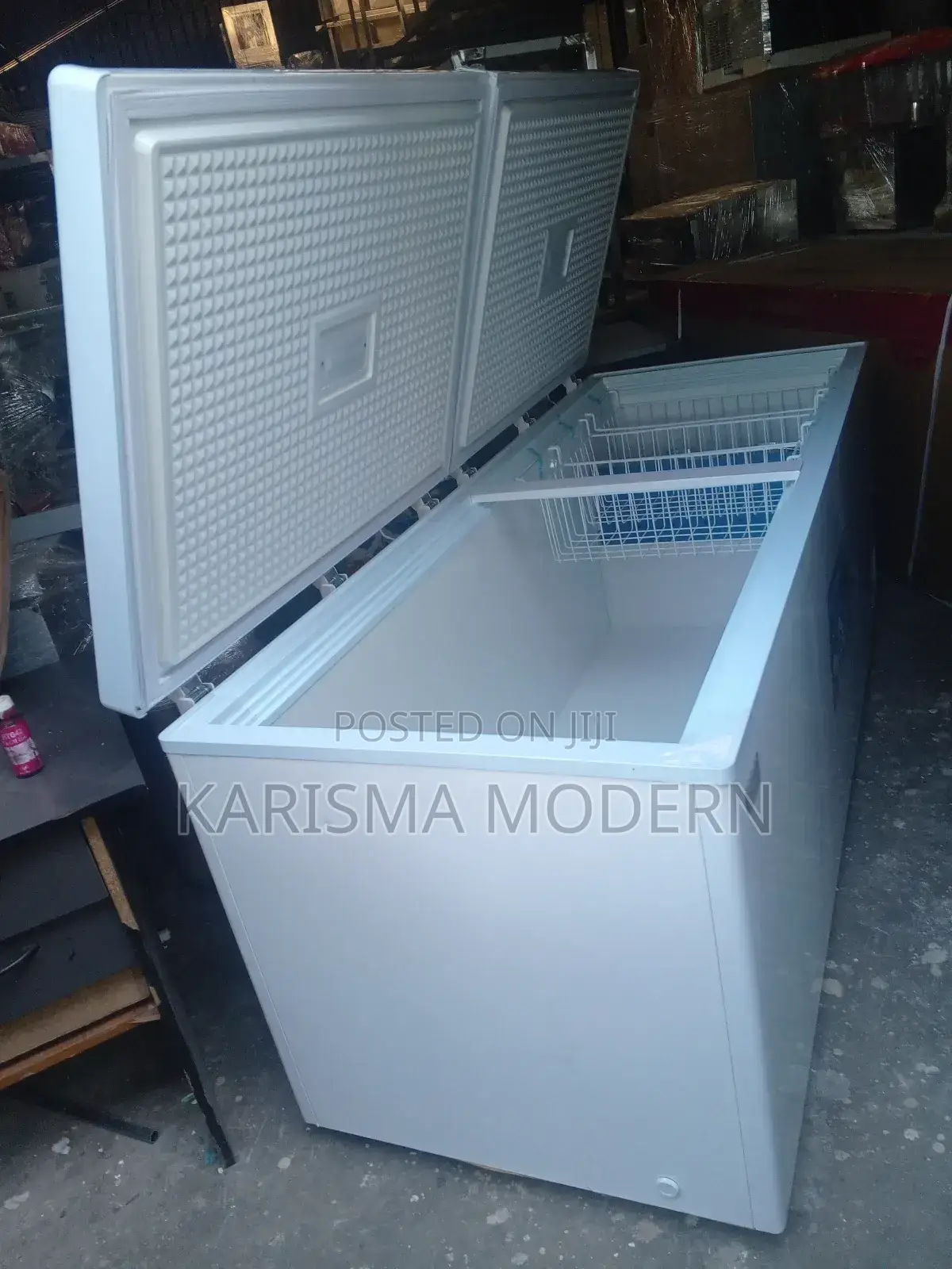 Double Door Chest Freezer 700 Litres