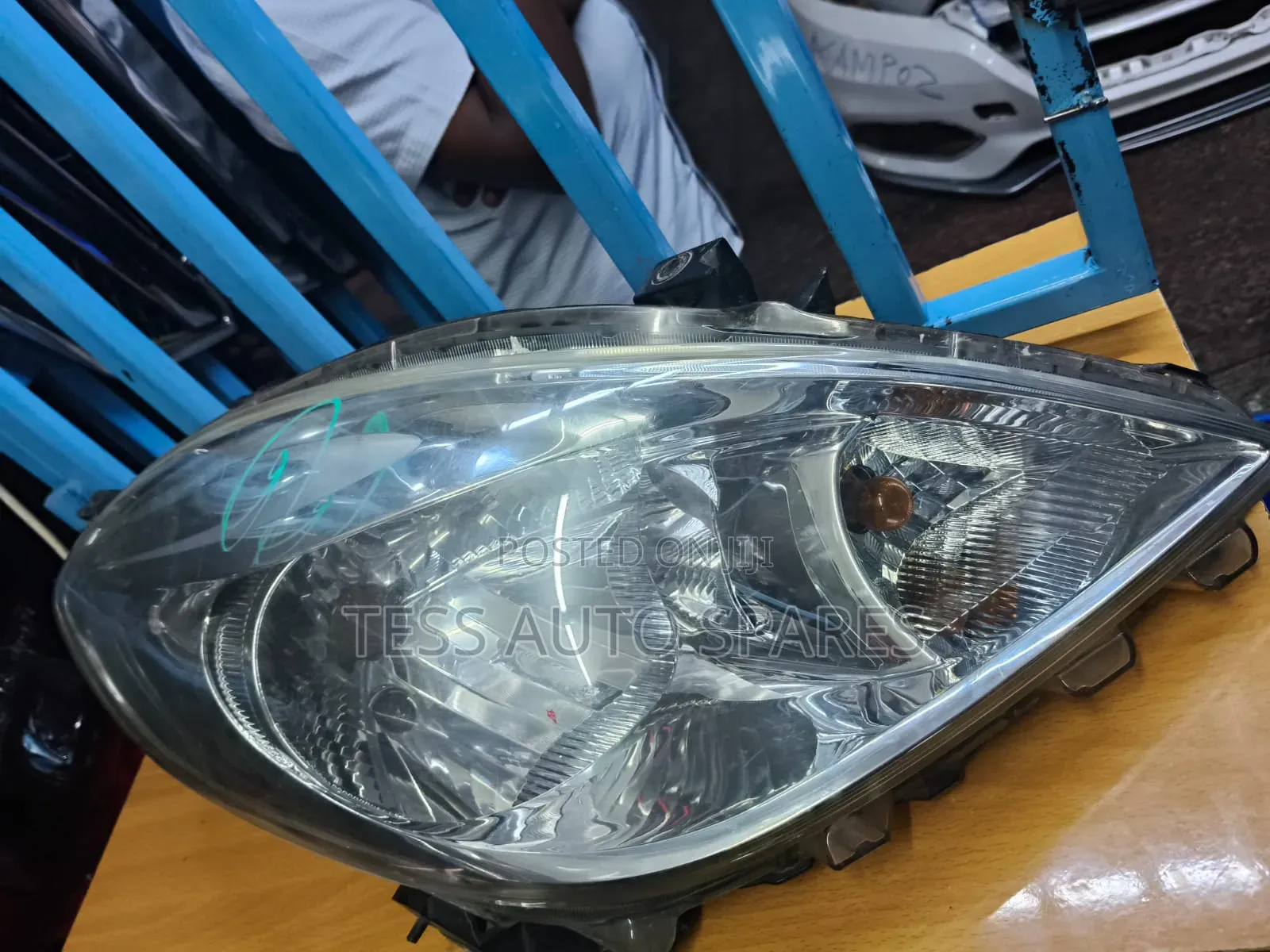 Nissan Tiida/Latio 2012 Headlight
