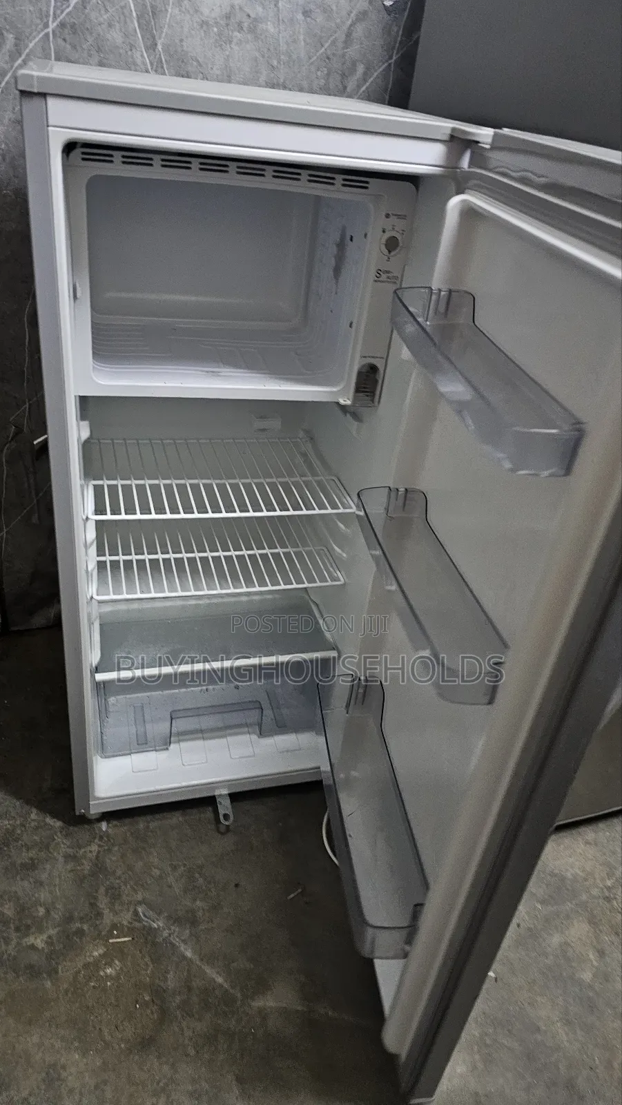 Armco 190l Fridge