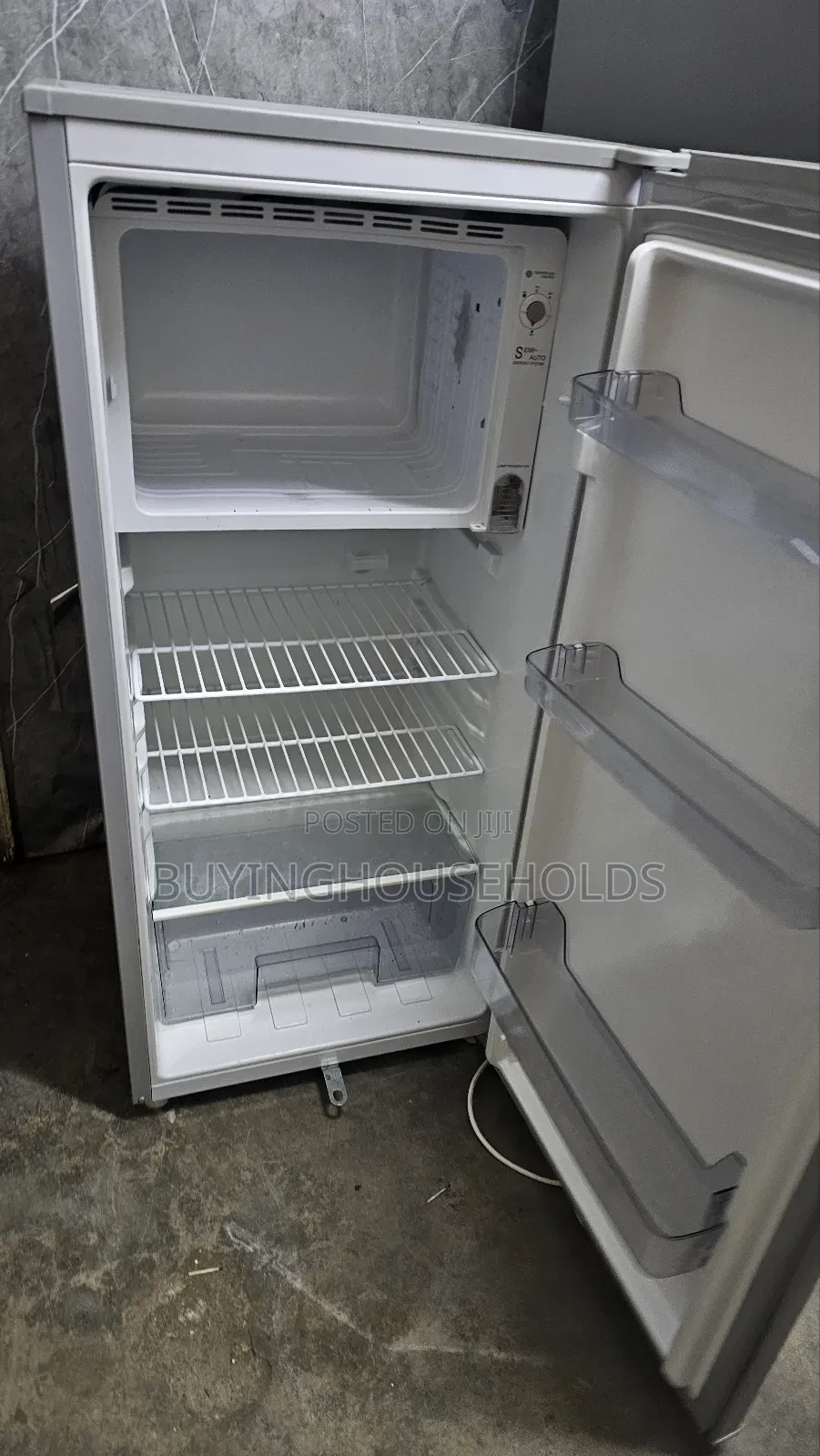 Armco 190l Fridge
