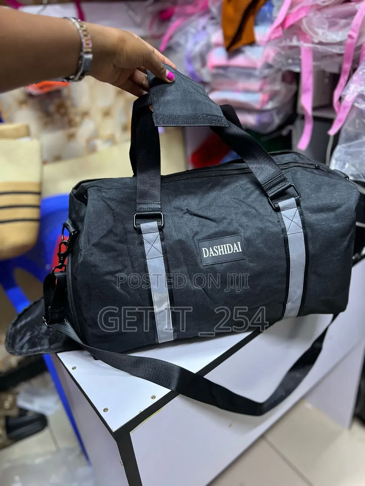 Unisex Gym/Duffle Bag/Travel Bags
Has a Wet
