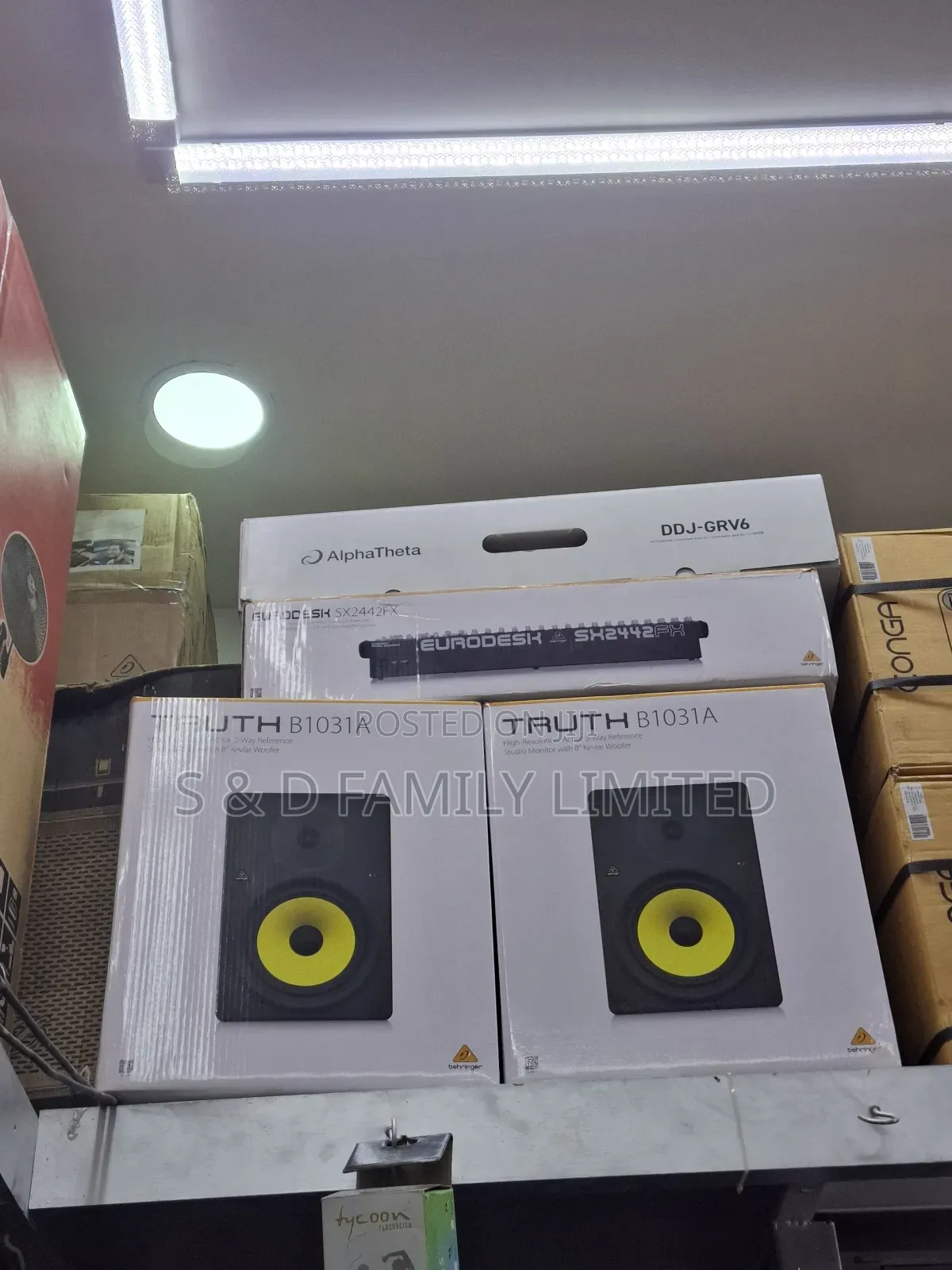 Behringer Truth B1031a Studio Monitors