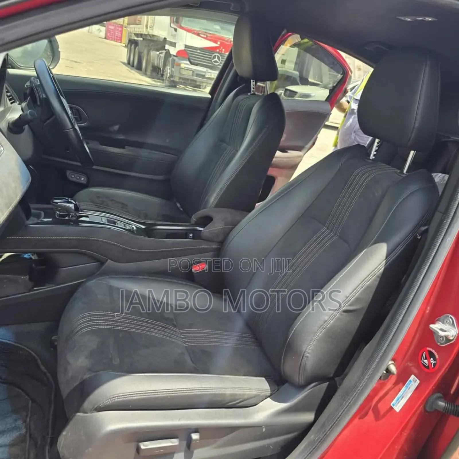 Honda Vezel 1.5 Hybrid 2WD 2019 Red