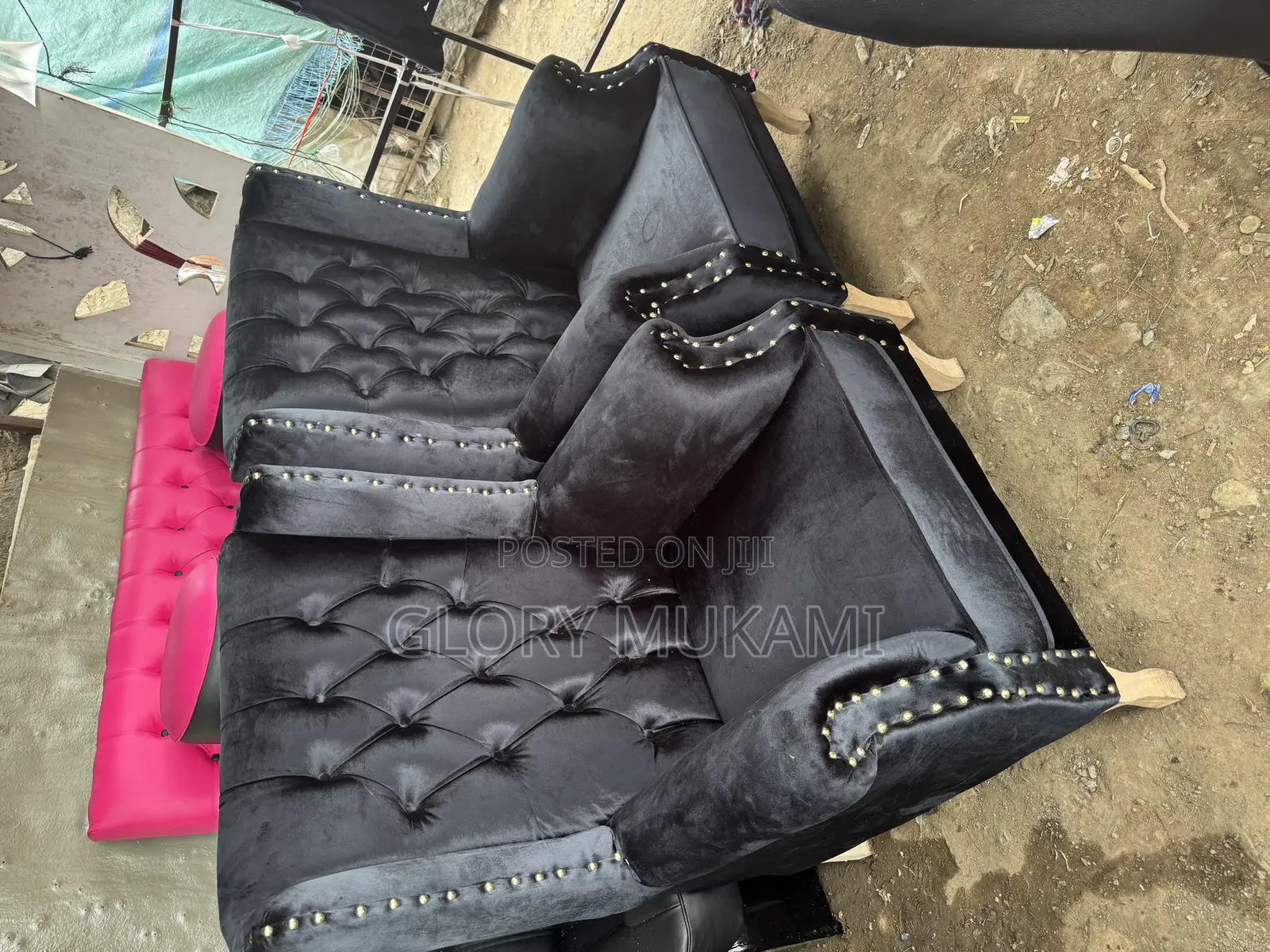 Black Velvet Manicure King Size Chair