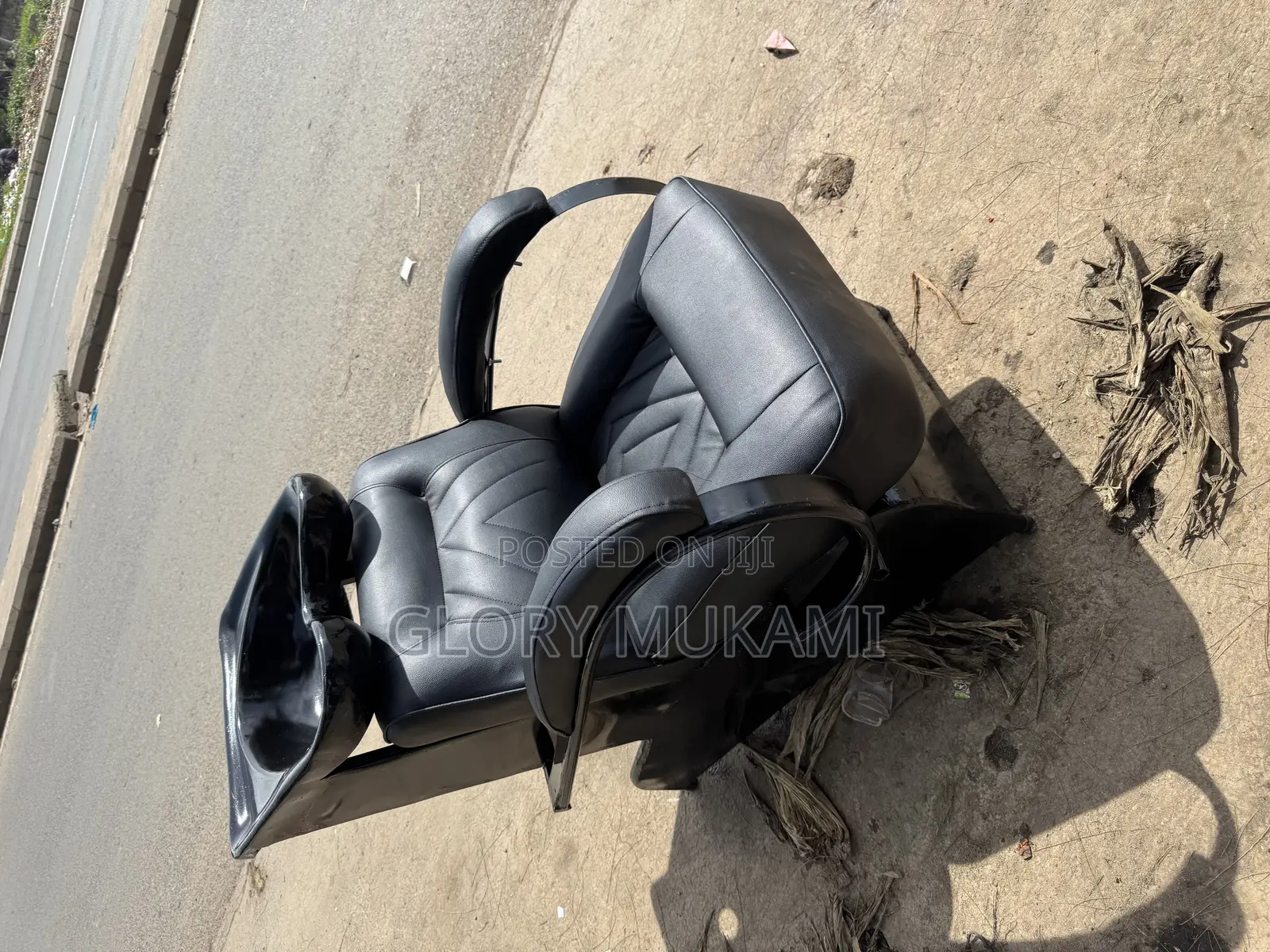 Black Leather Hair Wash Salon Sink