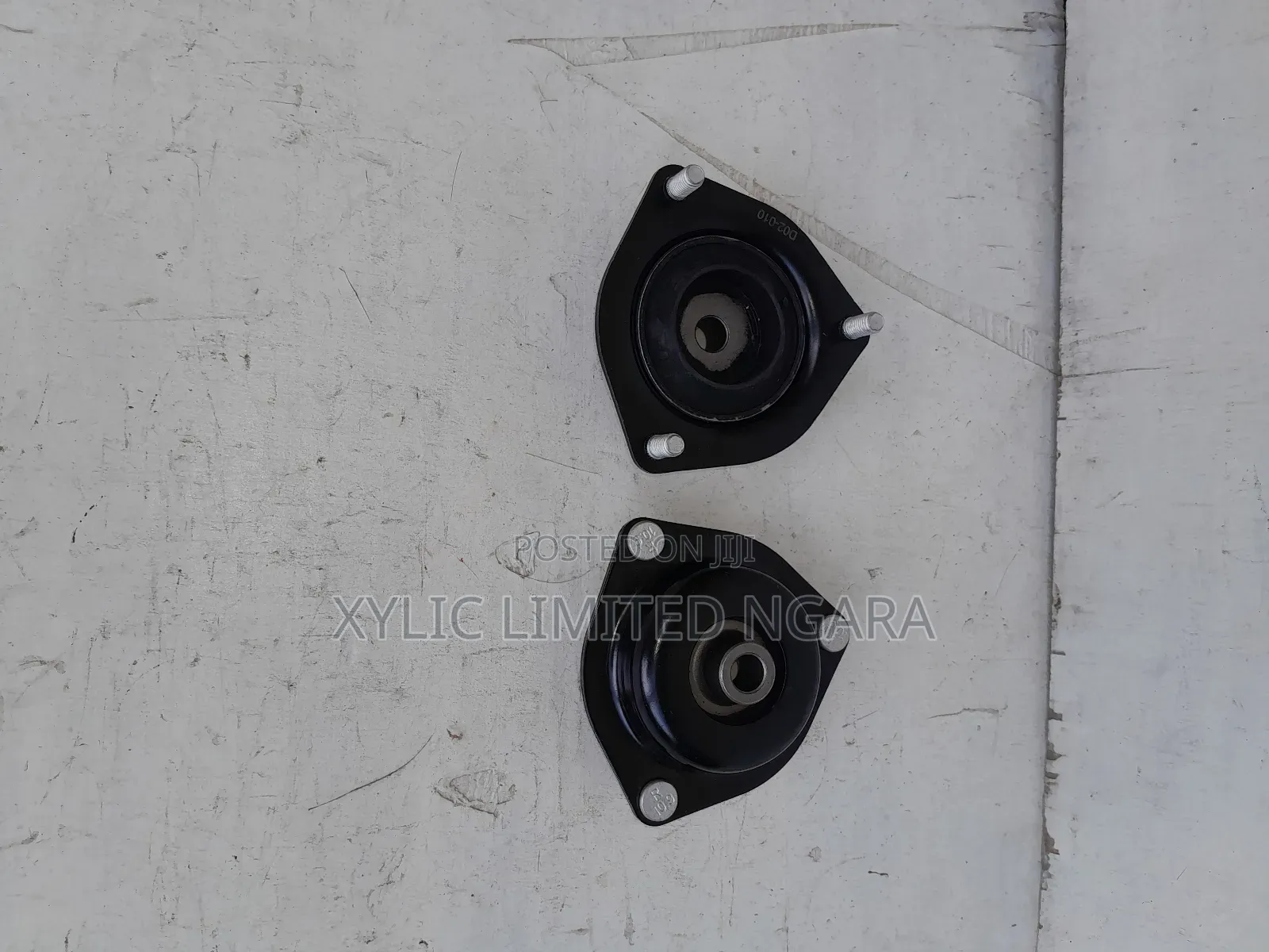 Nissan B14,B15 Front Shock Mounting