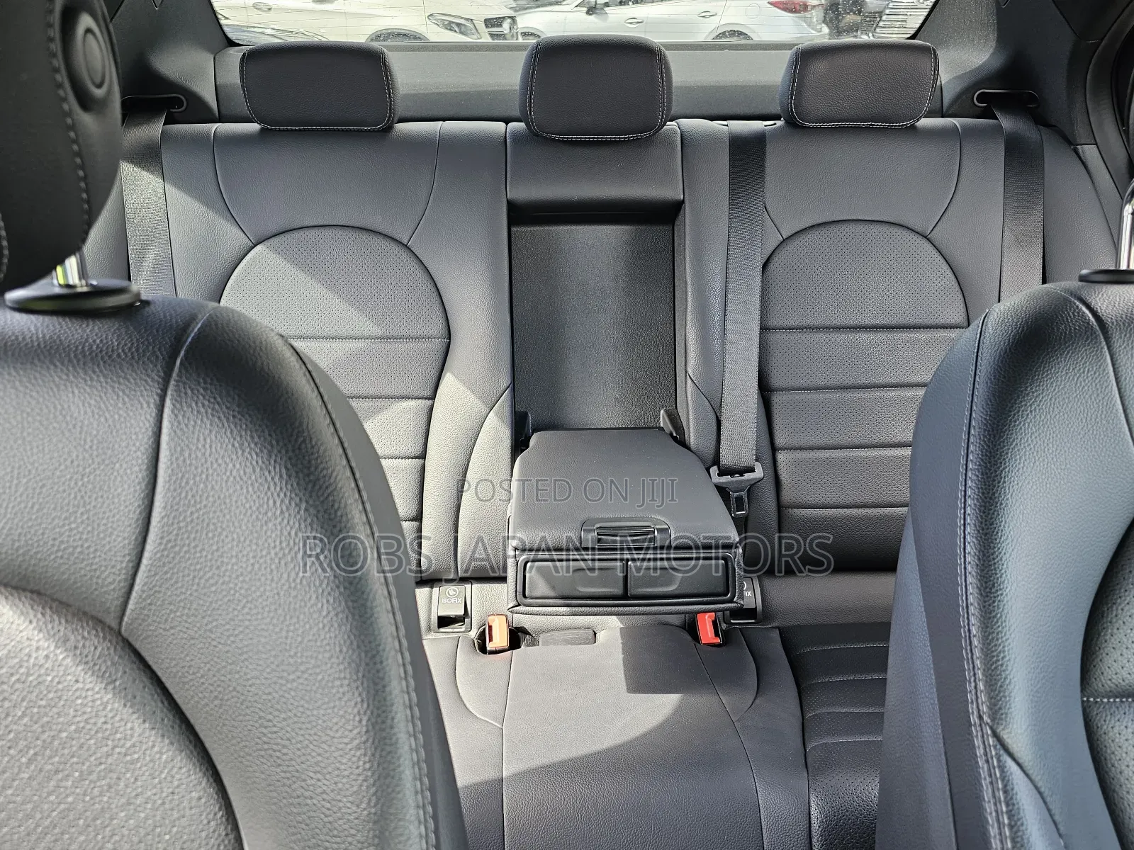 Mercedes-Benz C200 2018 Matt Black